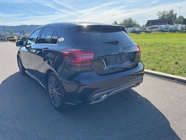 MERCEDES-BENZ A 200 AMG Line 7G-DCT-image-3