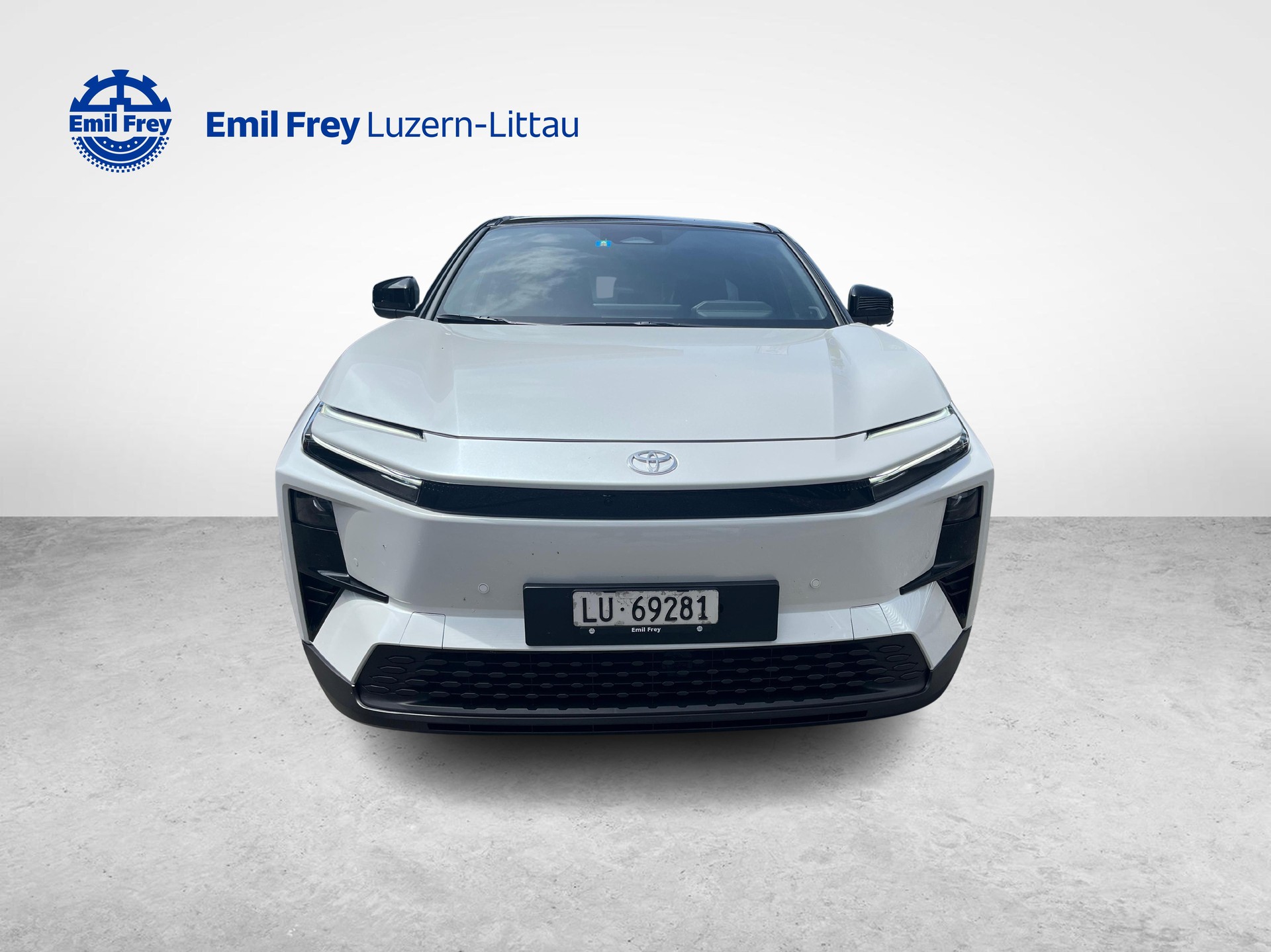 TOYOTA C-HR+ Premium AWD mit Anhängerkupplung-image-7