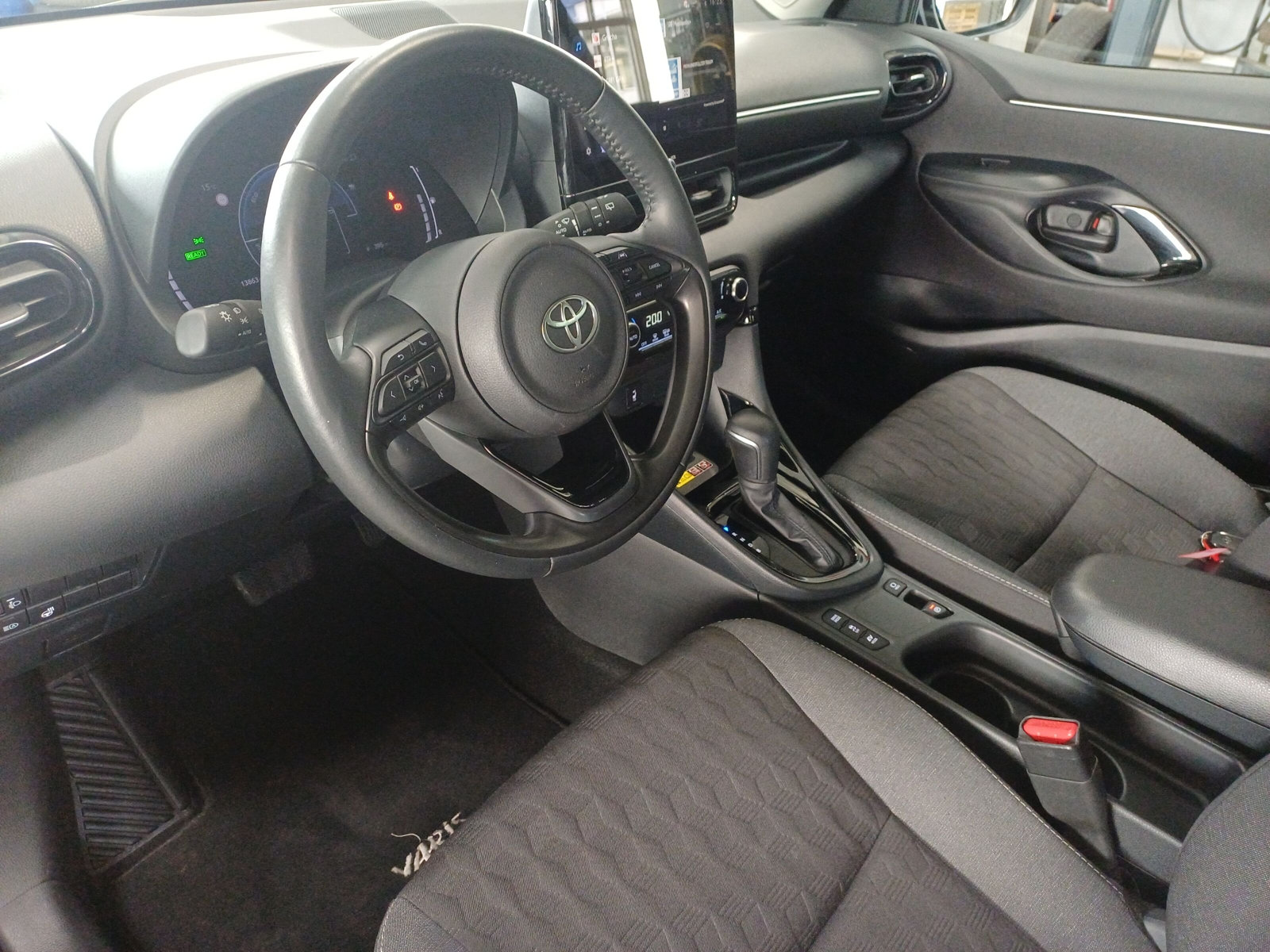 TOYOTA Yaris 1.5 VVT-i HSD Trend-image-5