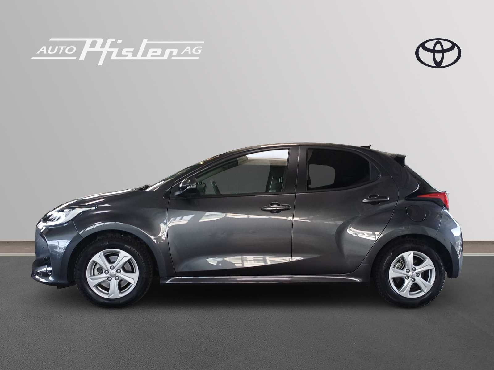 TOYOTA Yaris 1.5 VVT-i HSD Trend-image-2