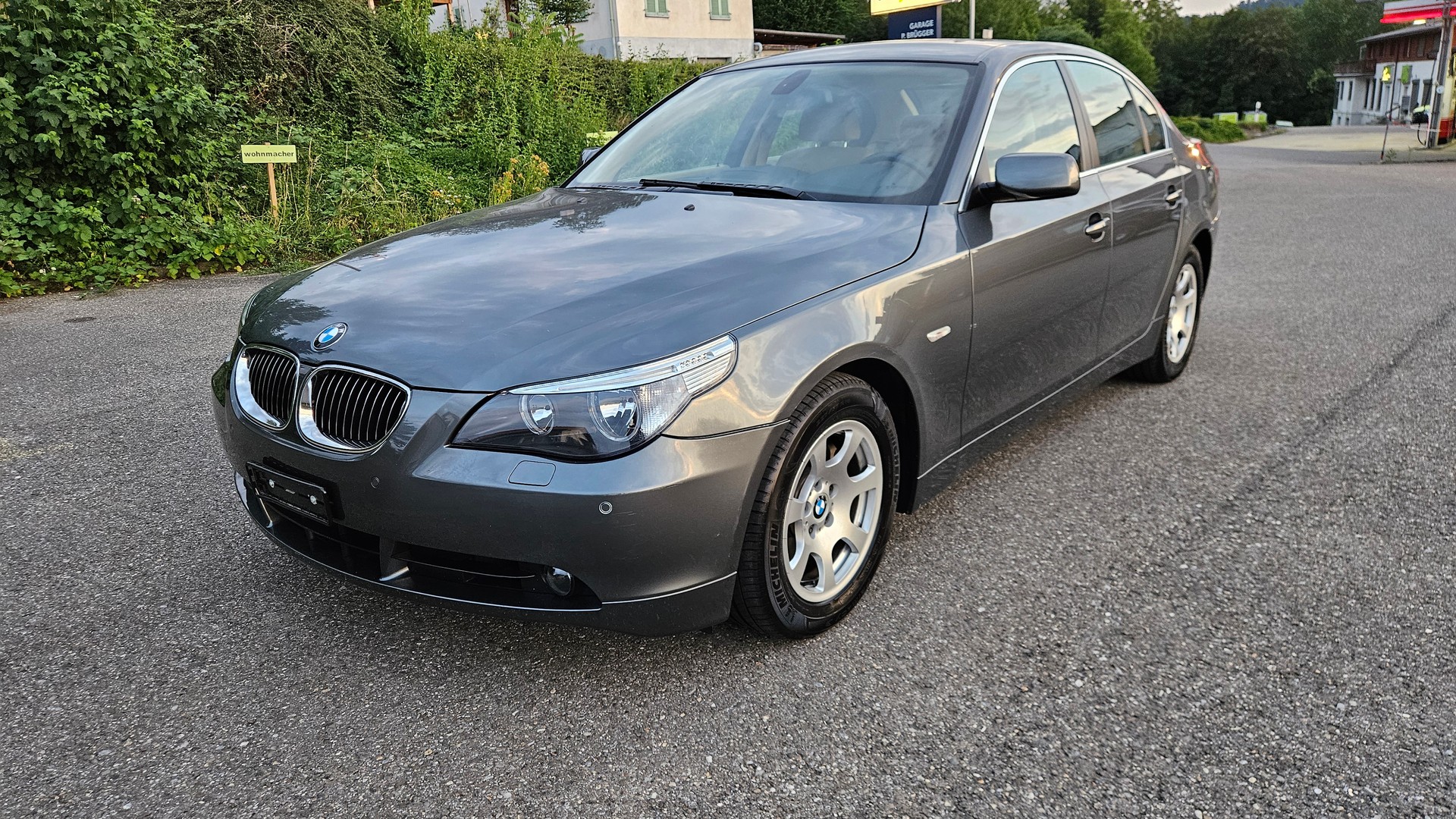 BMW 525i-image-0