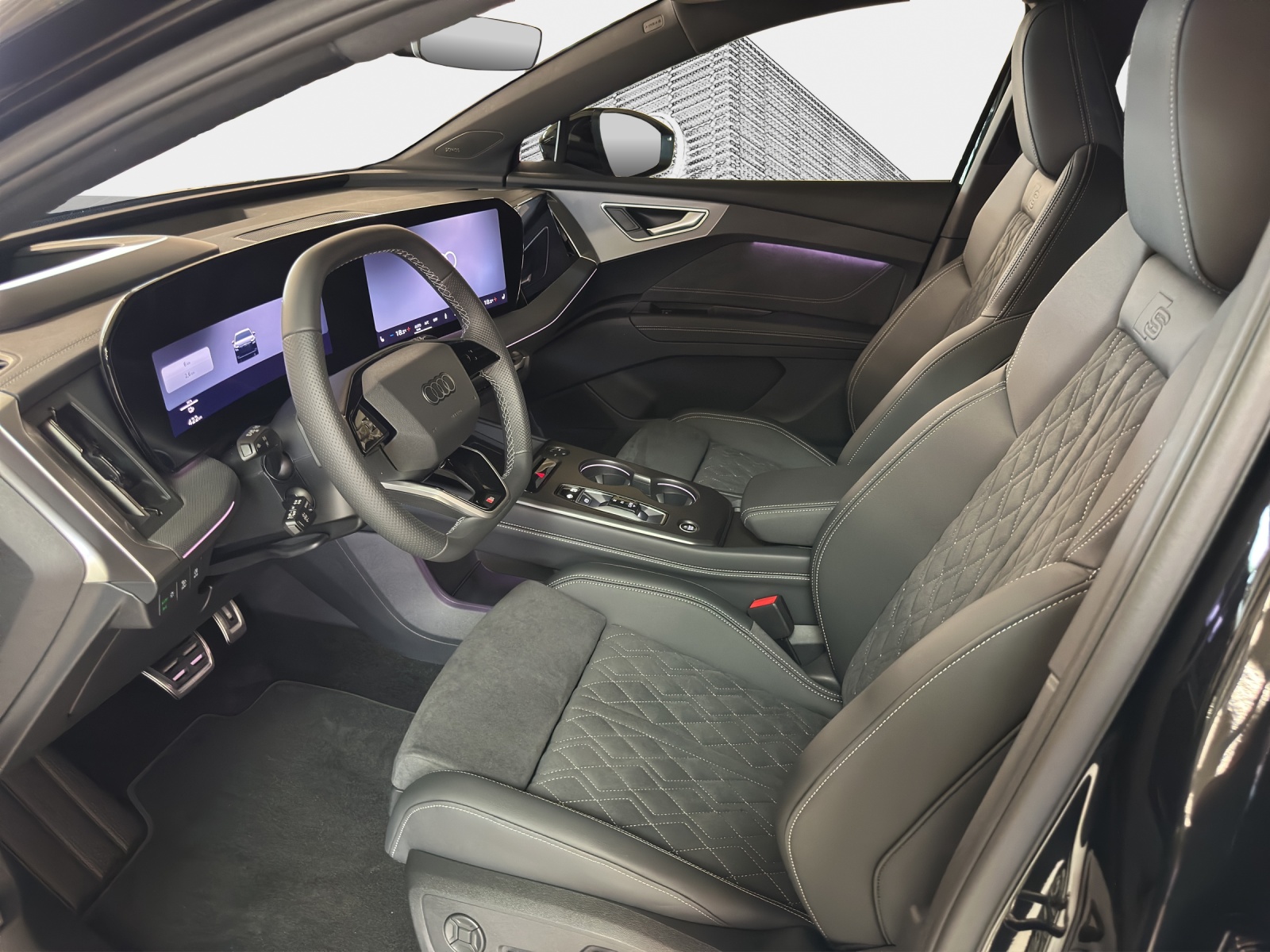 AUDI Q4 e-tron SUV quattro performance-image-9