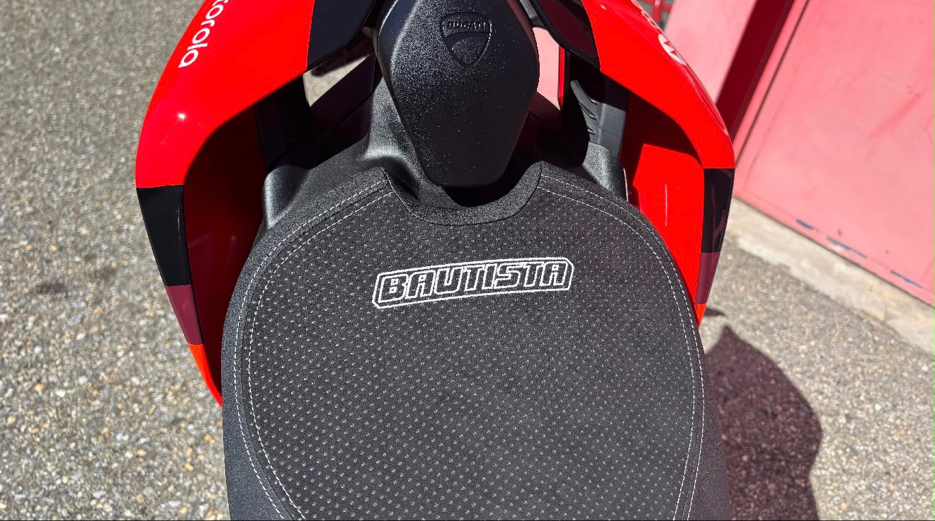 DUCATI Ducati Panigale V4 Bautista 2022 World Champion Replica | Nr. 128/260-image-3