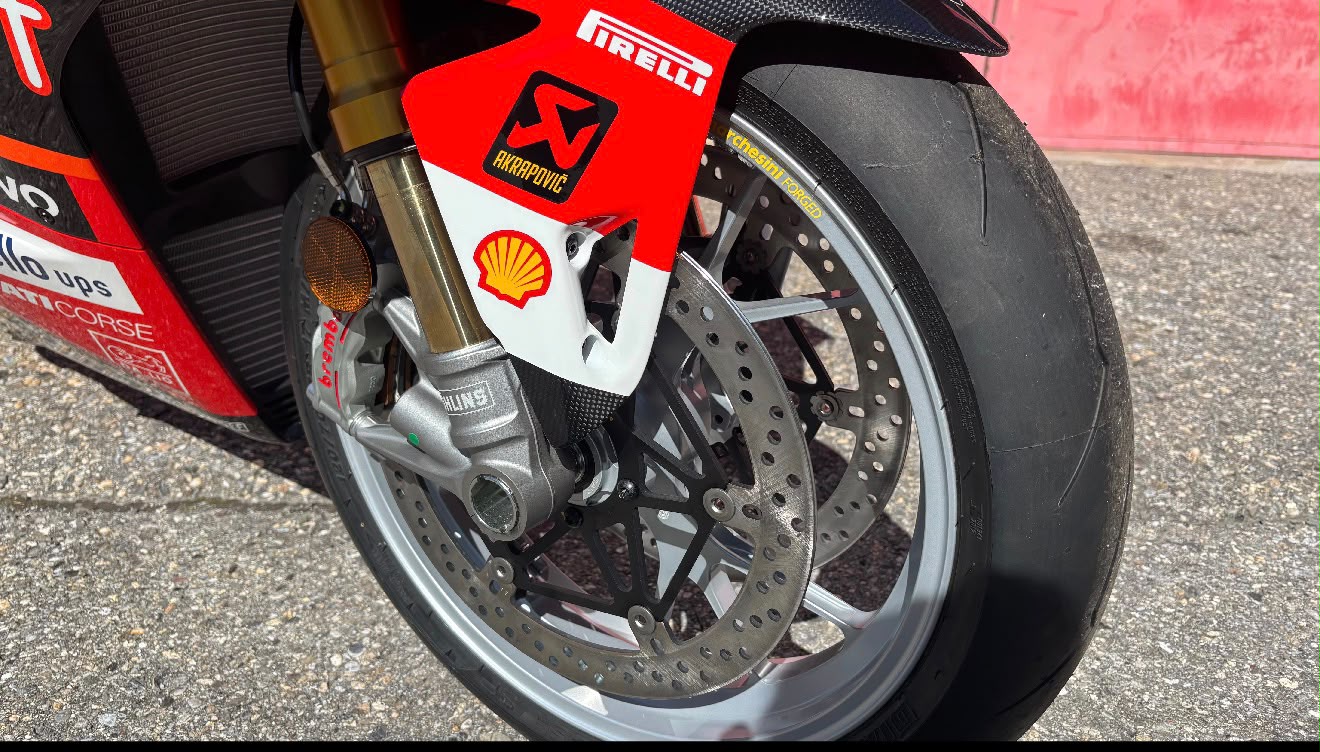 DUCATI Ducati Panigale V4 Bautista 2022 World Champion Replica | Nr. 128/260-image-1