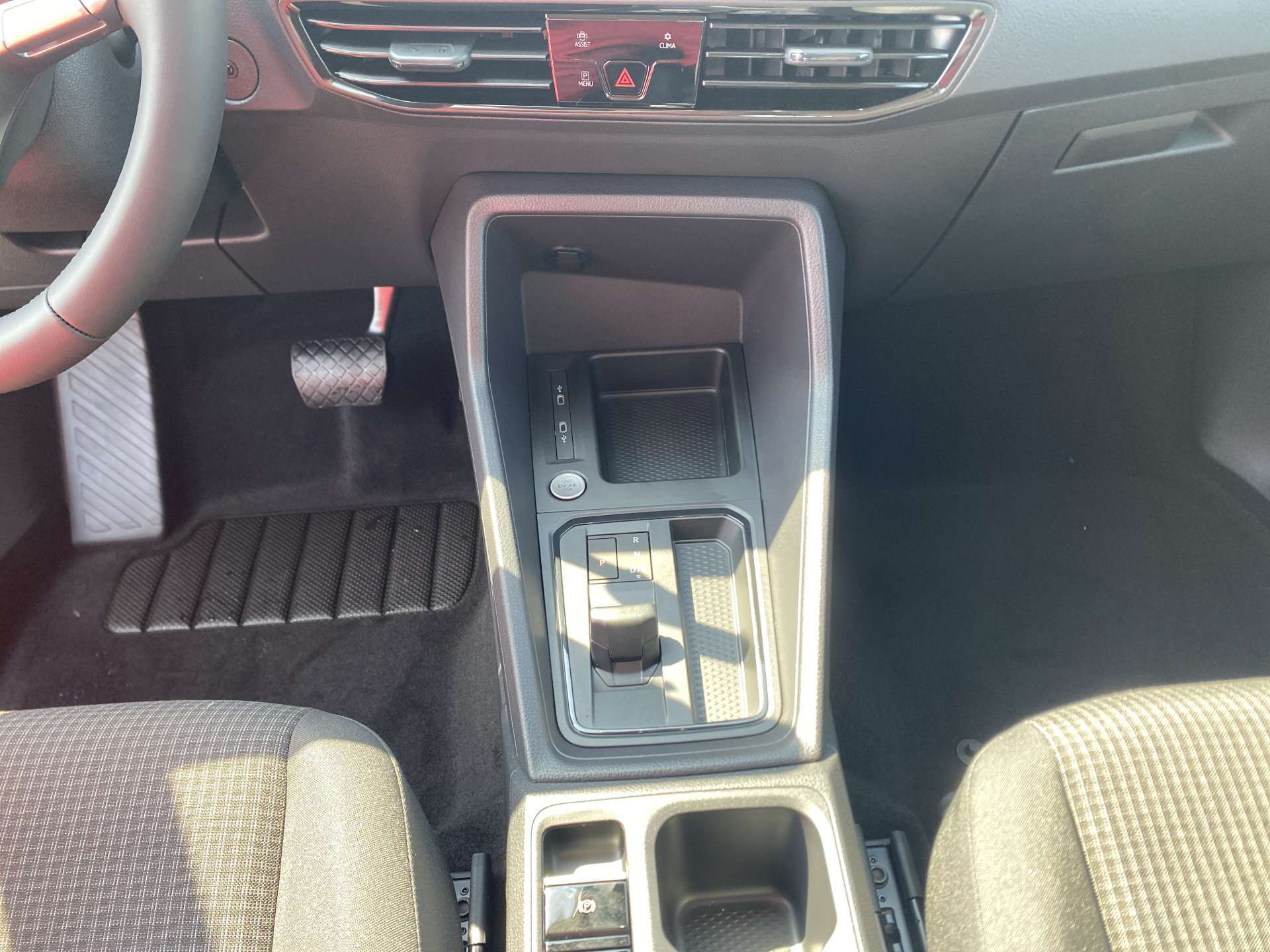 VW Caddy 2.0 TDi Origin DSG-Automat-image-8