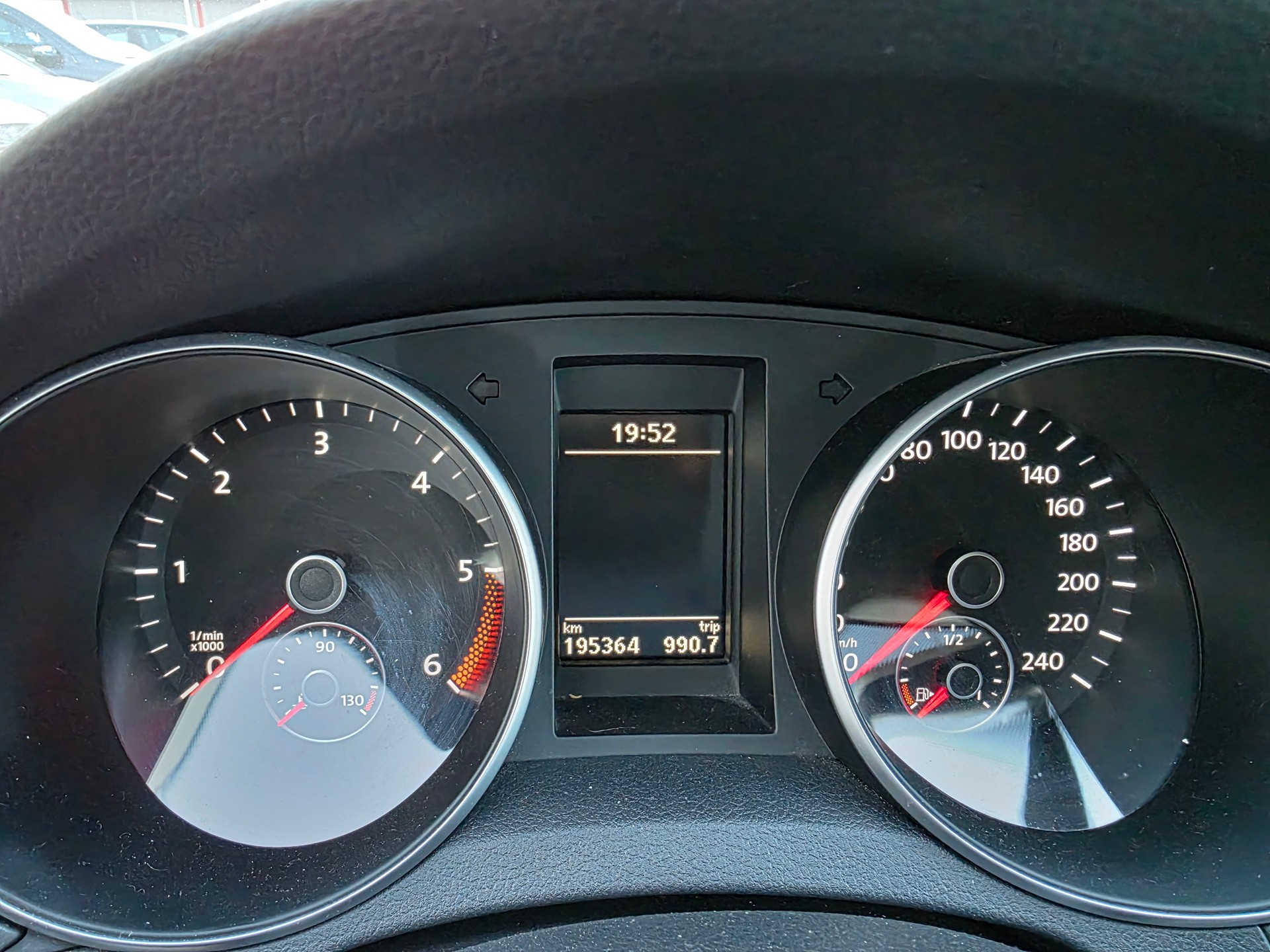 VW Golf 2.0 TDI Comfortline 4Motion-image-12