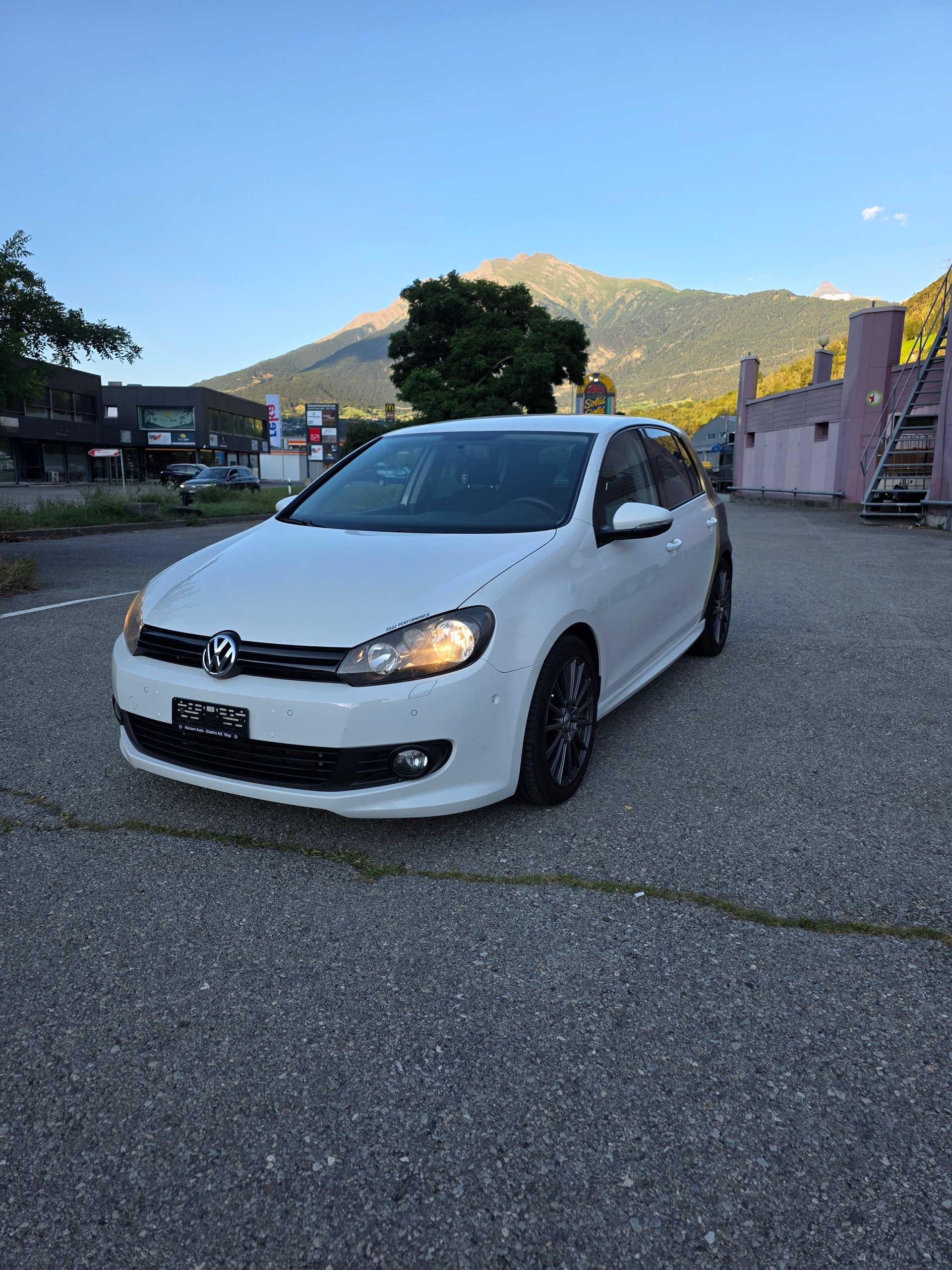 VW Golf 2.0 TDI Comfortline 4Motion-image-0