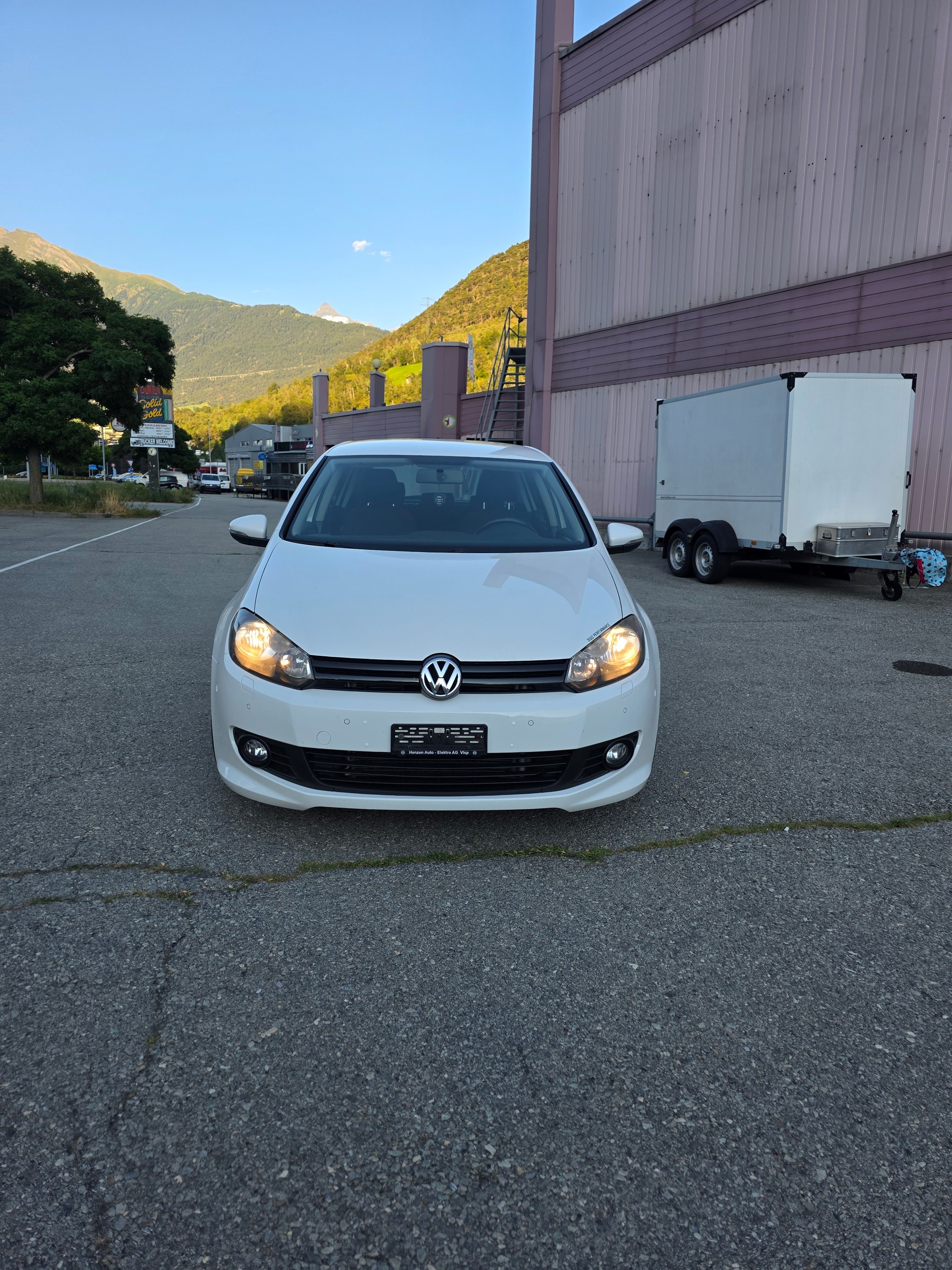 VW Golf 2.0 TDI Comfortline 4Motion-image-1