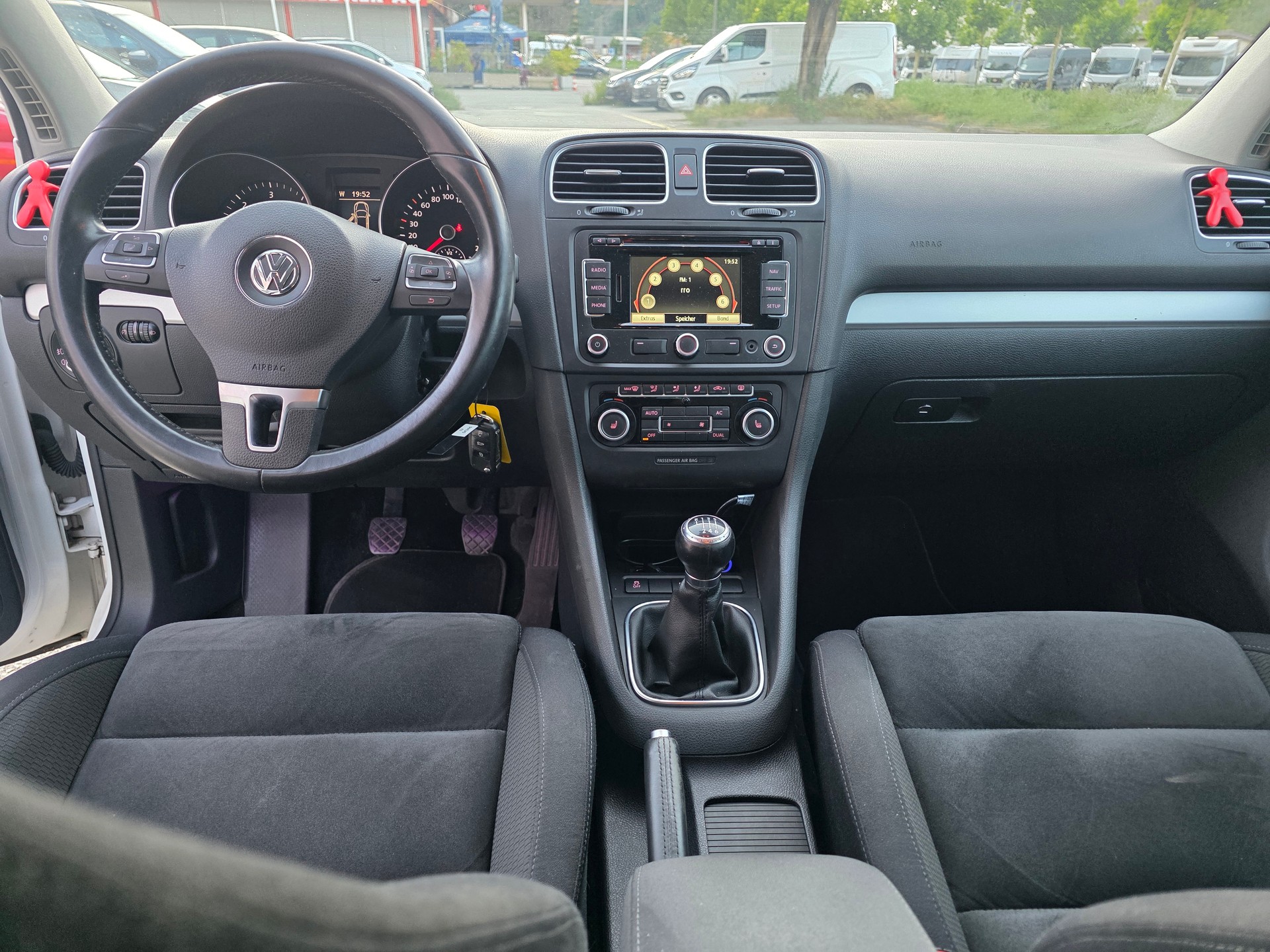 VW Golf 2.0 TDI Comfortline 4Motion-image-11