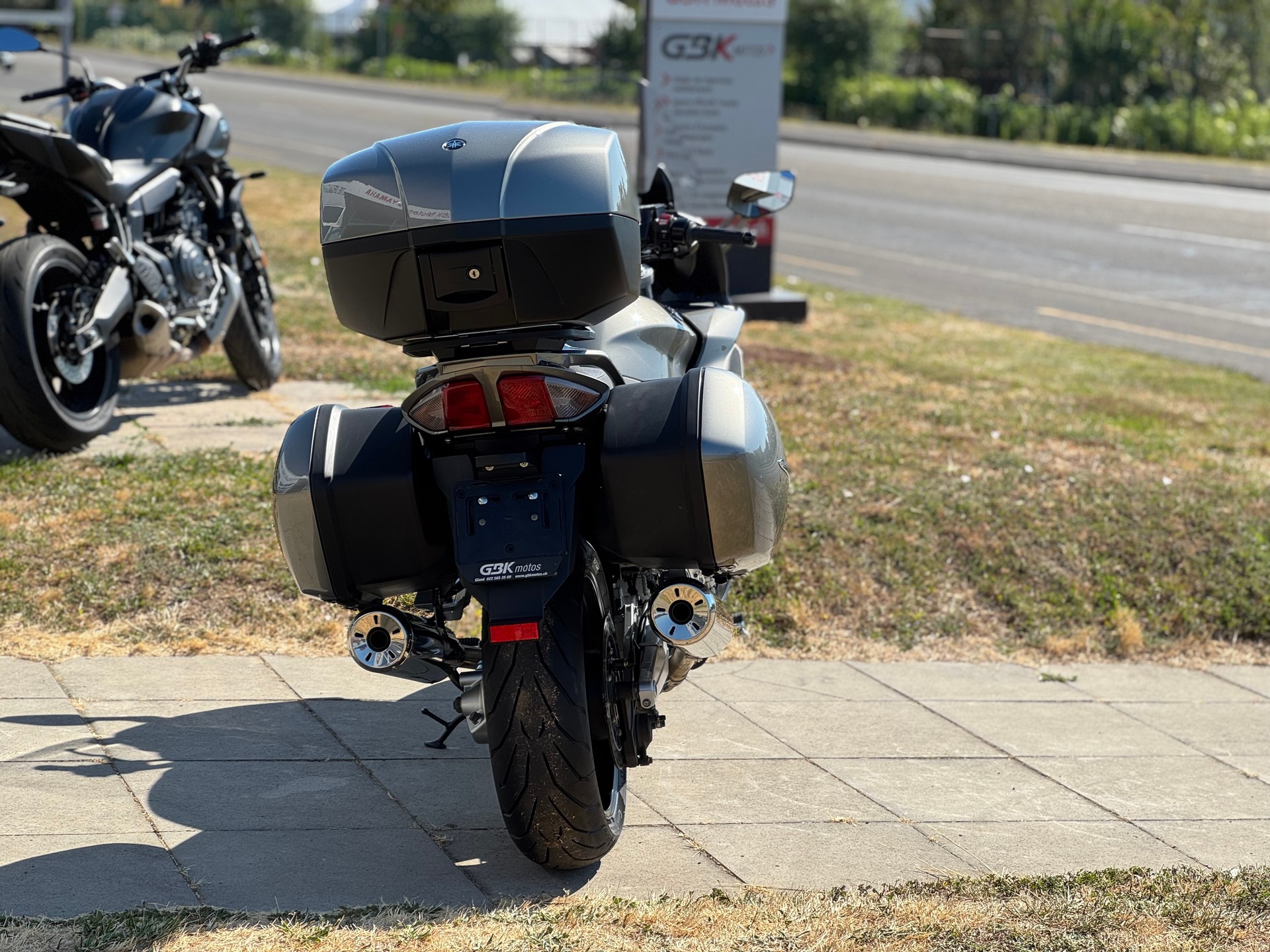 YAMAHA FJR 1300 ABS-showroom-element-2