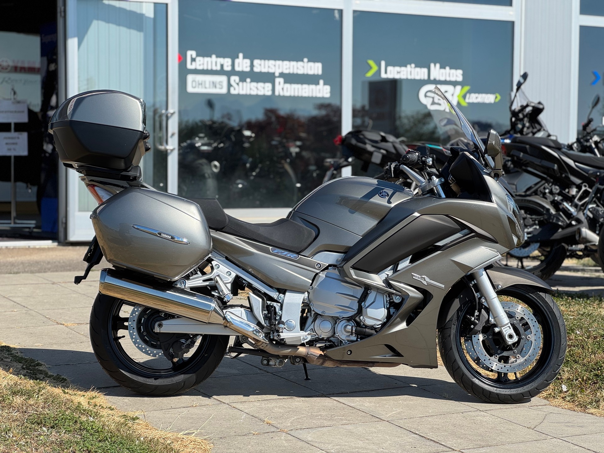 YAMAHA FJR 1300 ABS-showroom-element-1