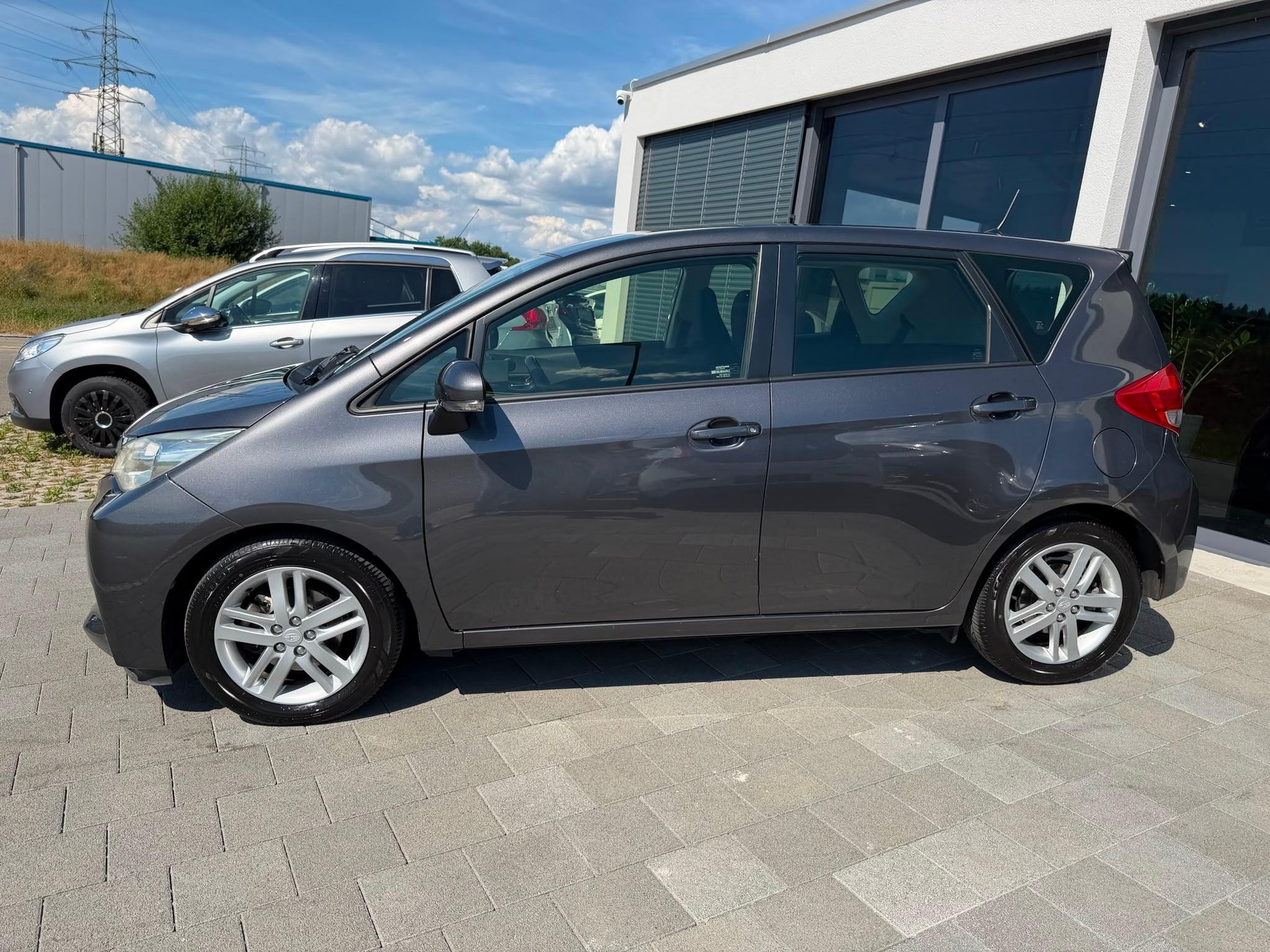 SUBARU Trezia 1.4 D Swiss-image-17