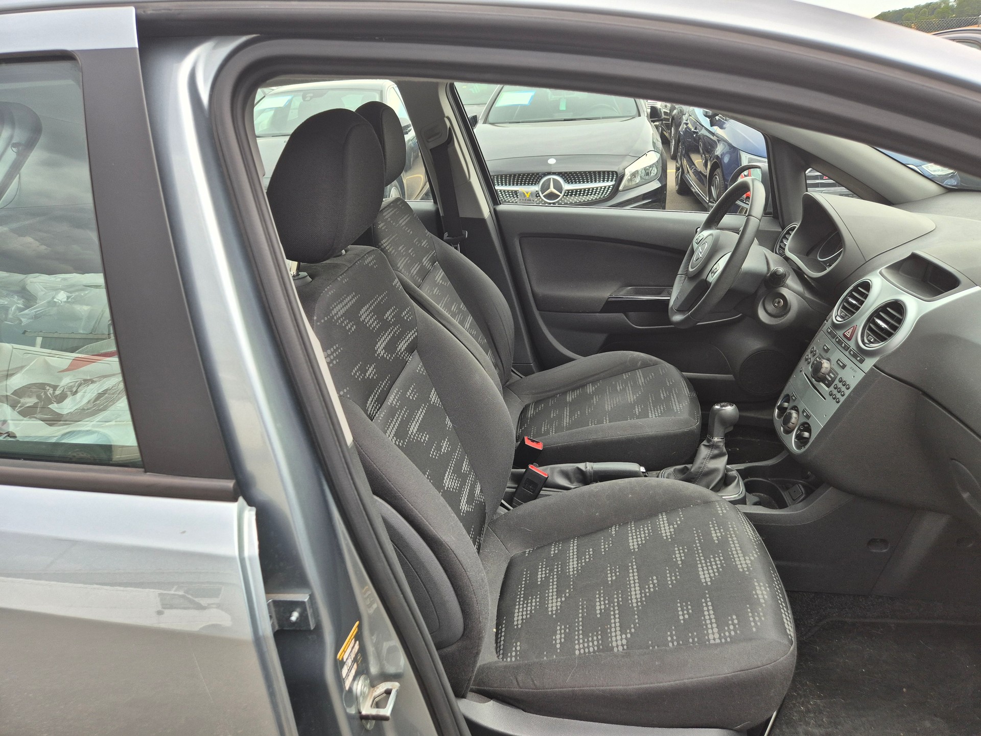 OPEL Corsa 1.4 TP Anniversary-image-5