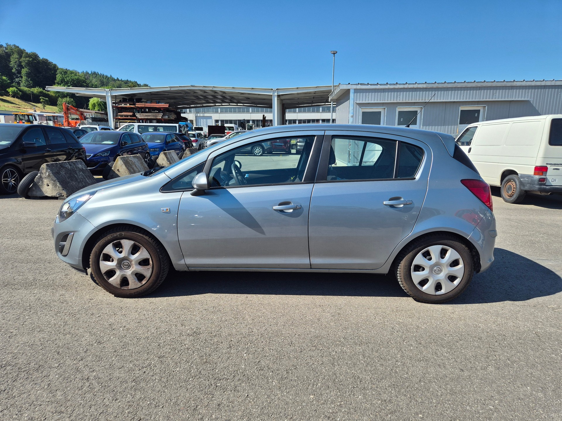 OPEL Corsa 1.4 TP Anniversary-image-13