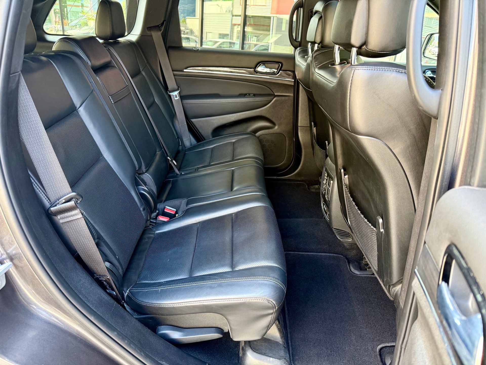 JEEP Grand Cherokee 3.0 CRD Overland Automatic-image-5