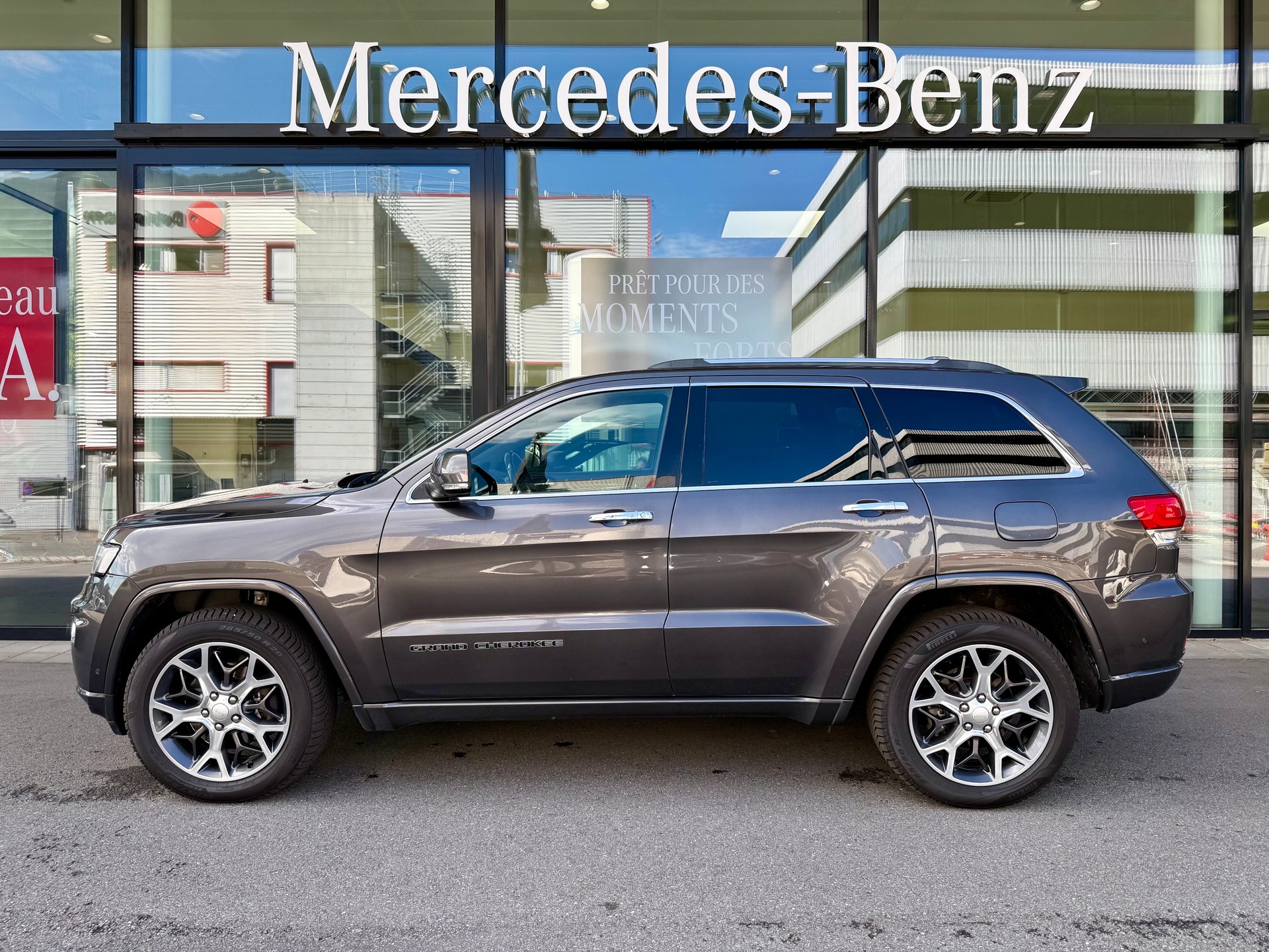 JEEP Grand Cherokee 3.0 CRD Overland Automatic-image-2