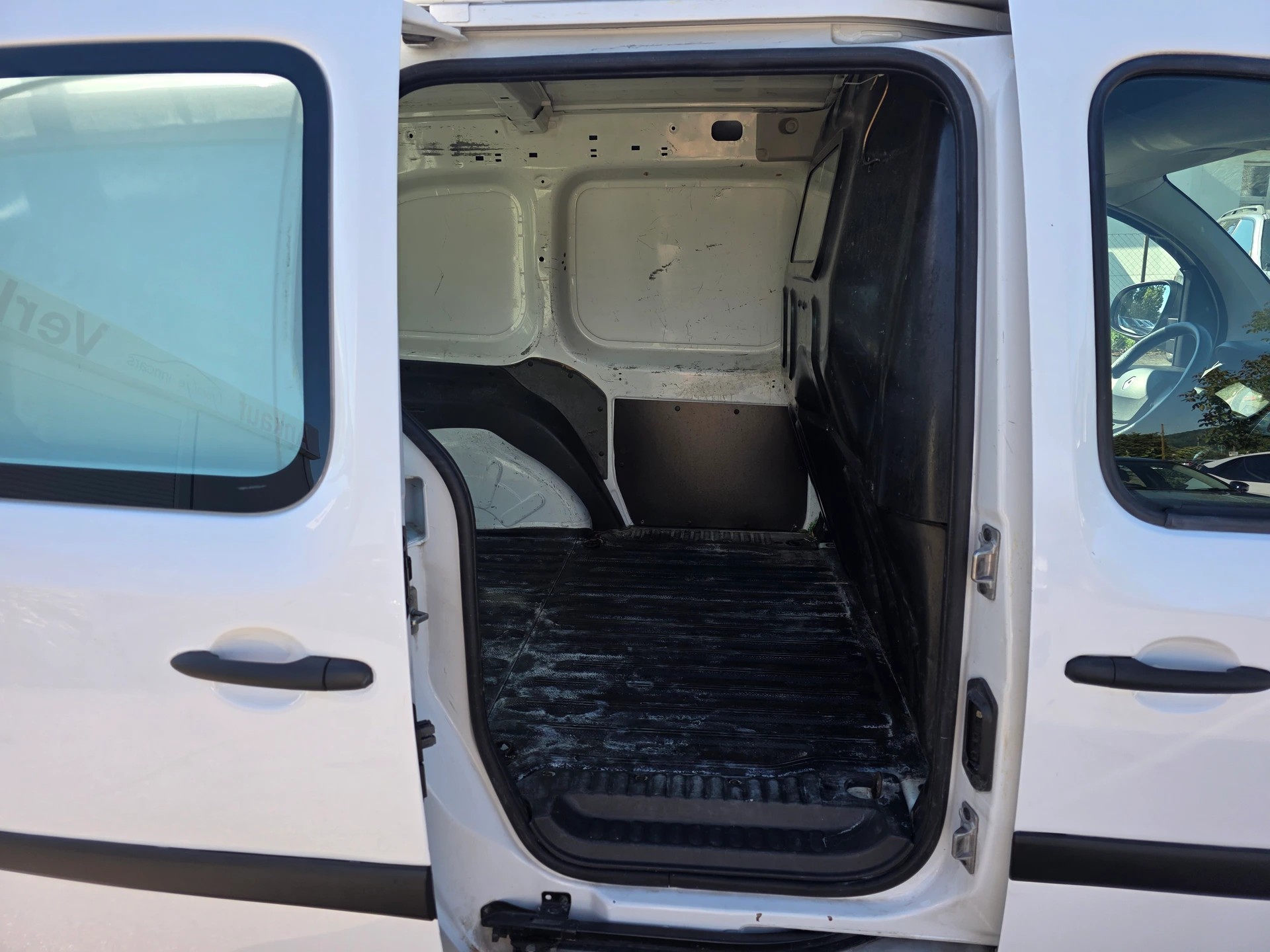RENAULT Kangoo Medium TCe 115 ENERGY Business * Frisch ab MFK * inkl. Garantie *-image-8
