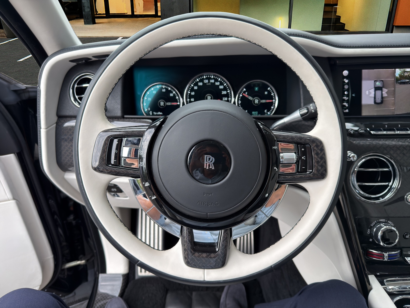 ROLLS-ROYCE Cullinan MANSORY EDITION-image-13