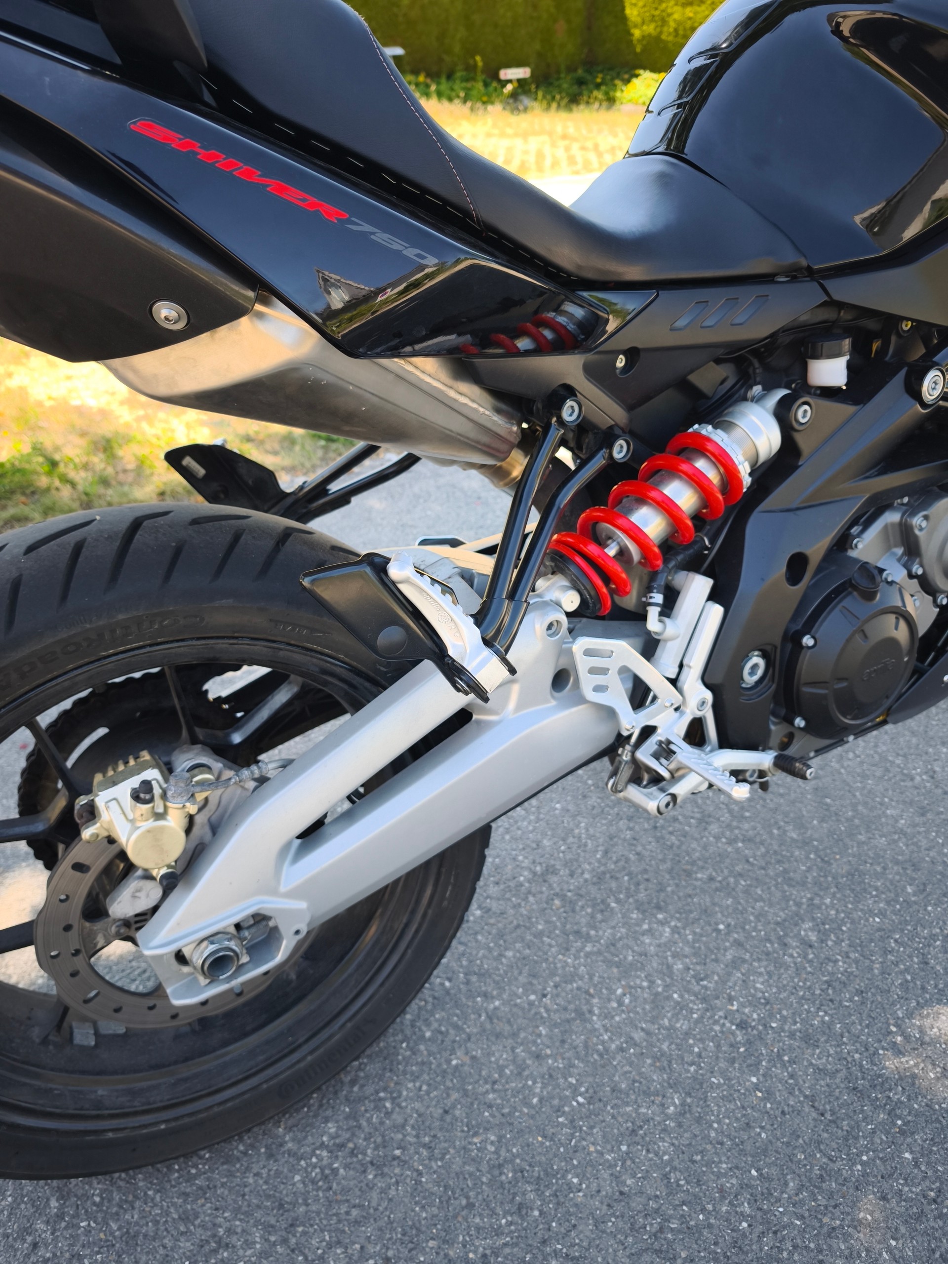 APRILIA SL 750 Shiver ABS-image-3