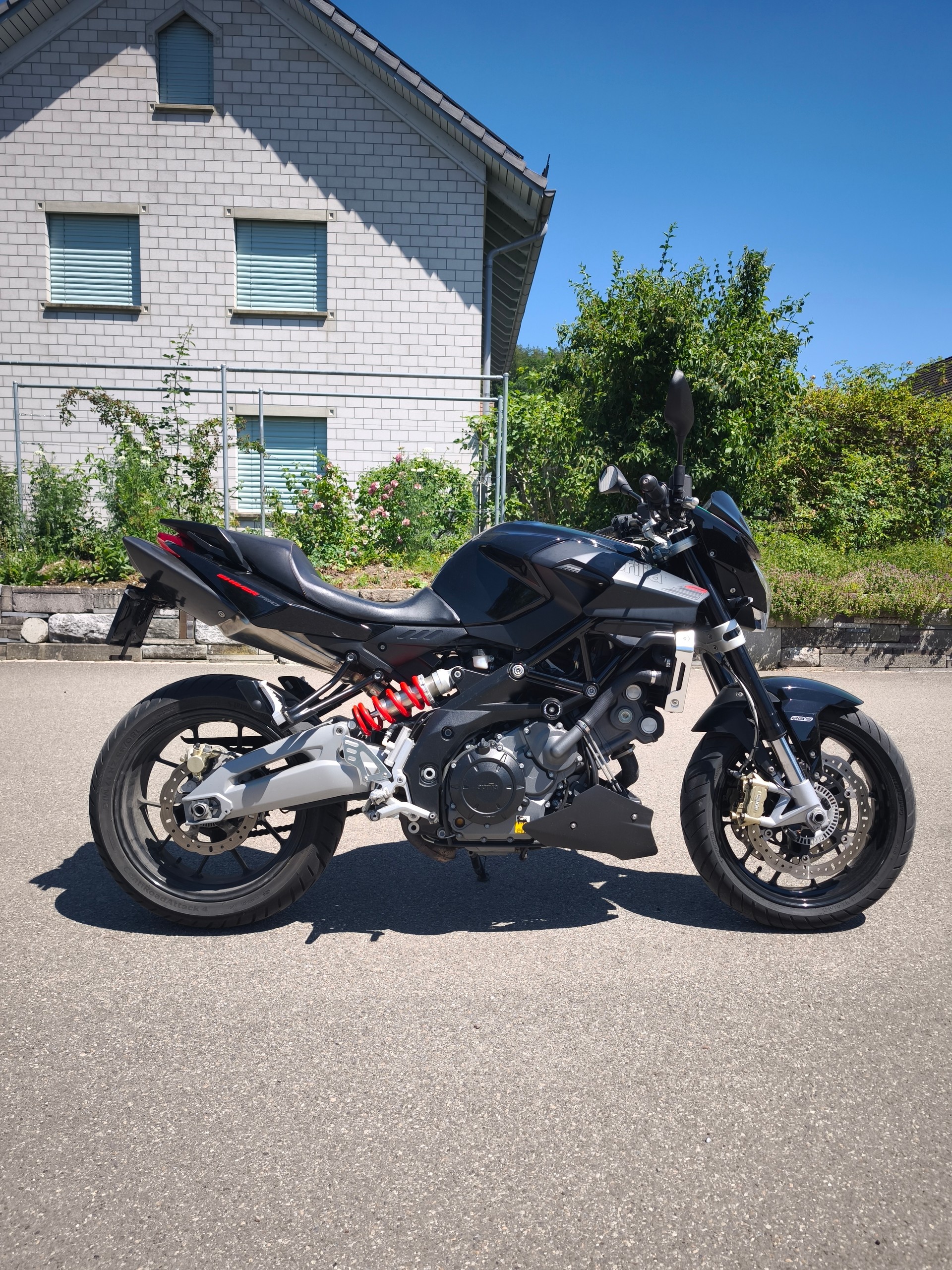 APRILIA SL 750 Shiver ABS
