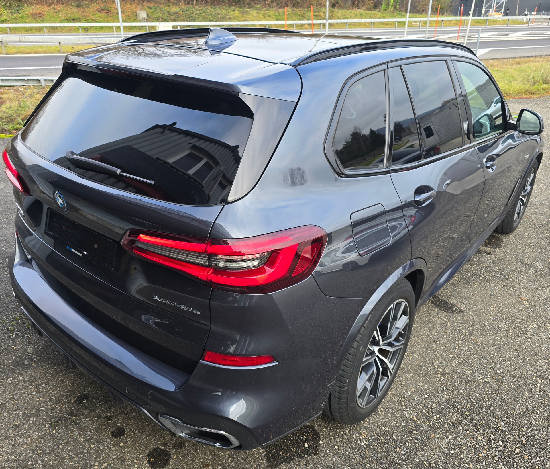 BMW X5 xDrive45e M Sport Steptronic-image-7