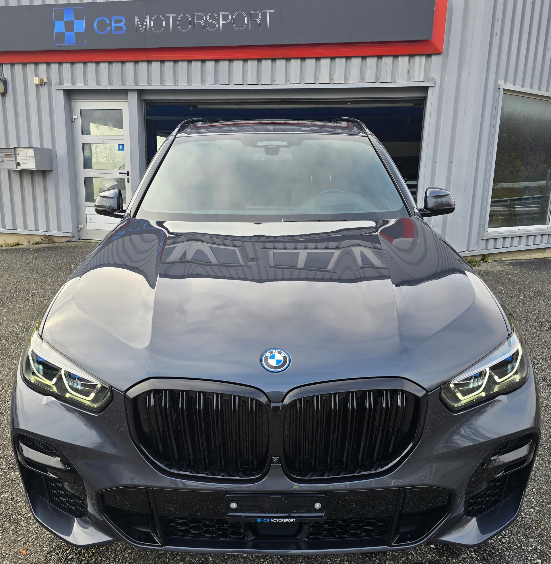 BMW X5 xDrive45e M Sport Steptronic-image-1