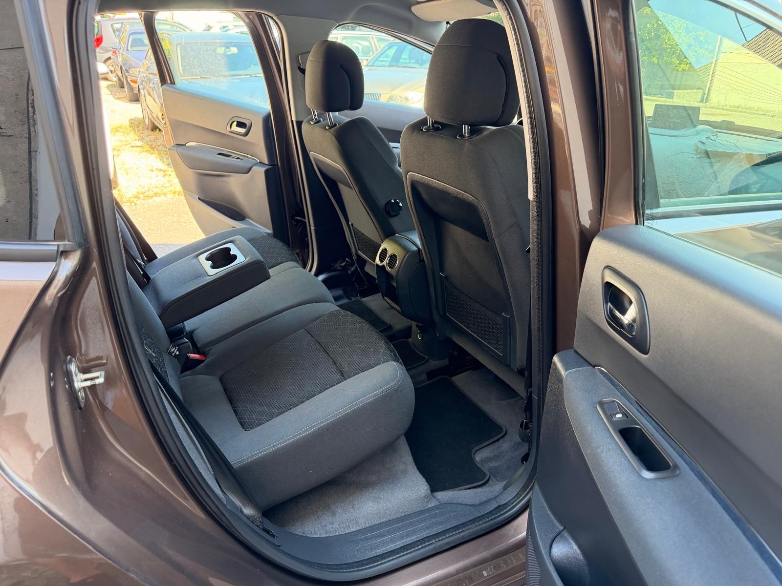 PEUGEOT 3008 1.6 16V T Active-image-10