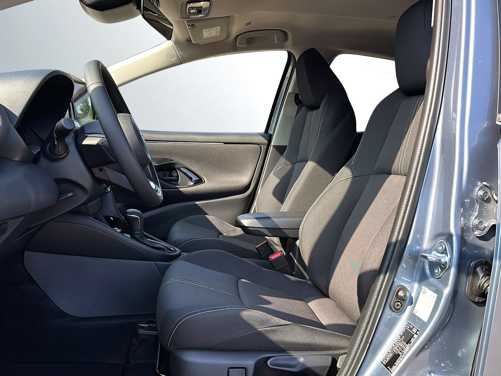 TOYOTA Yaris 1.5 Trend e-CVT-image-3