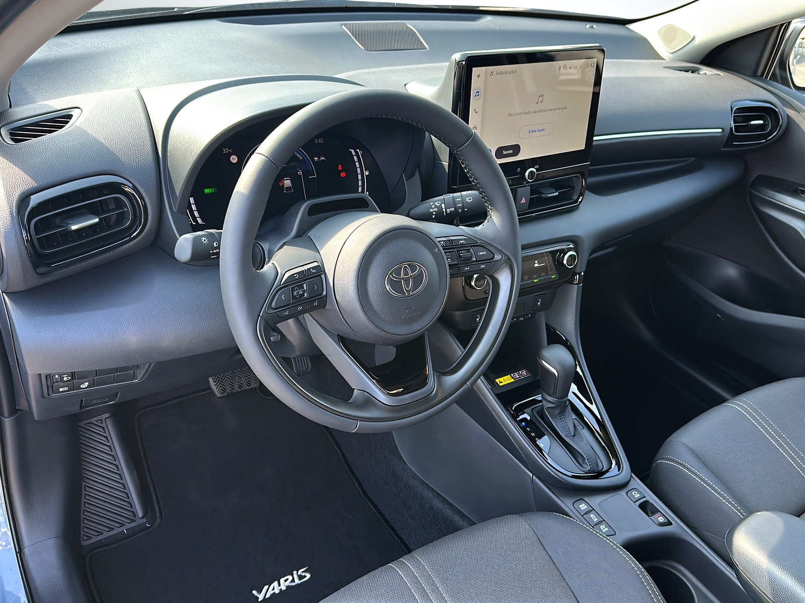 TOYOTA Yaris 1.5 Trend e-CVT-image-4