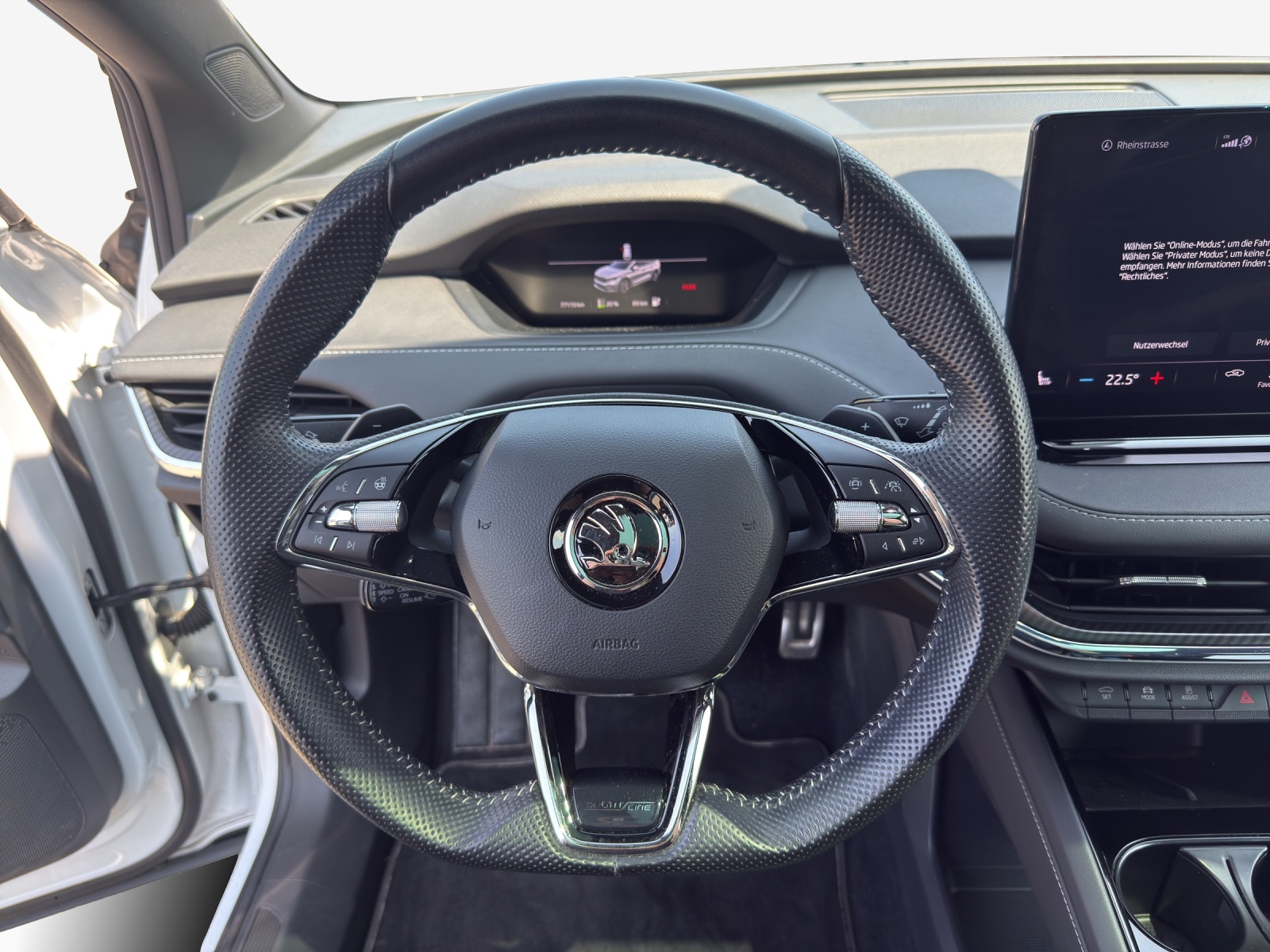 SKODA Enyaq iV 80 SportLine-image-9