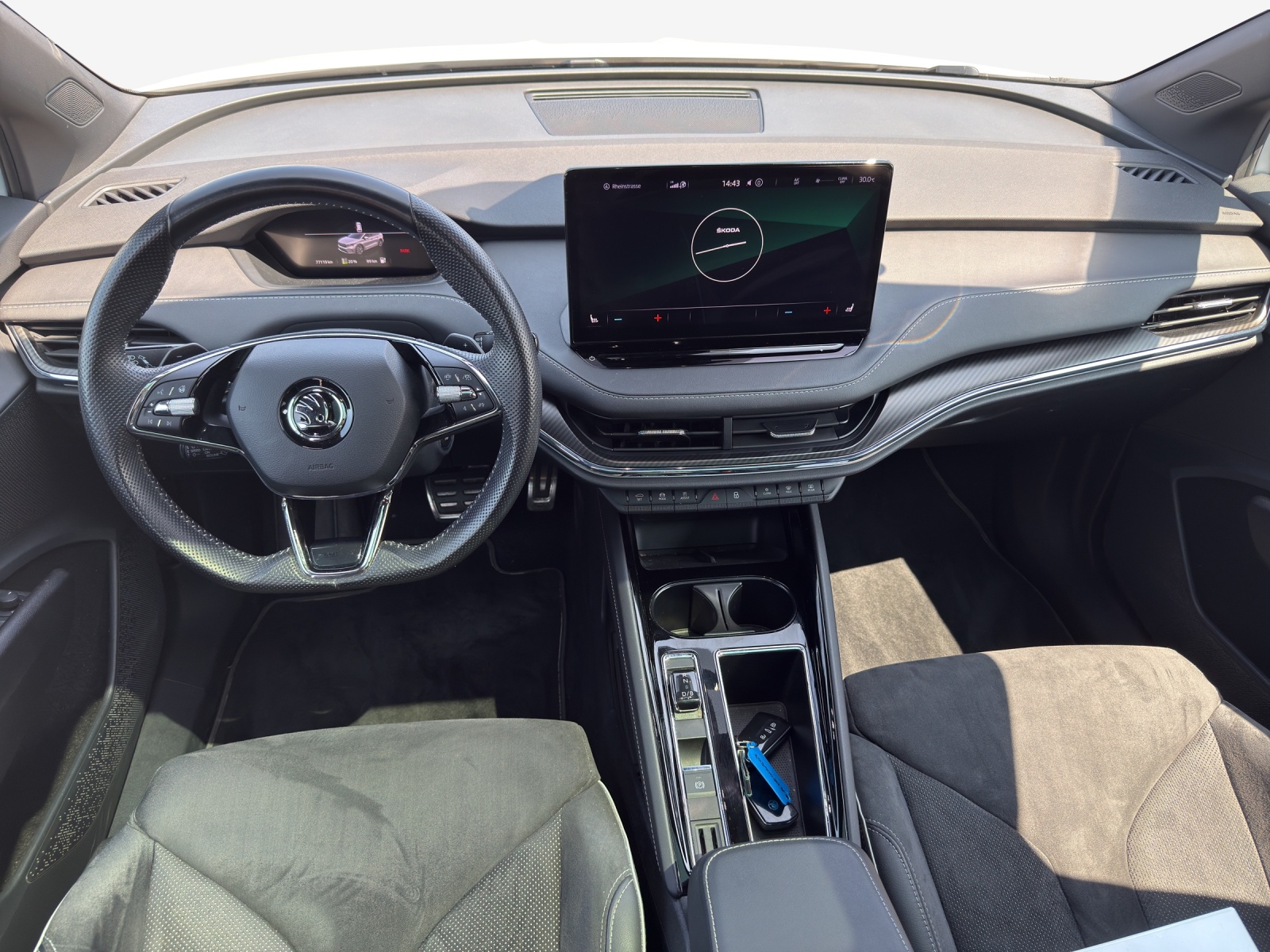 SKODA Enyaq iV 80 SportLine-image-8