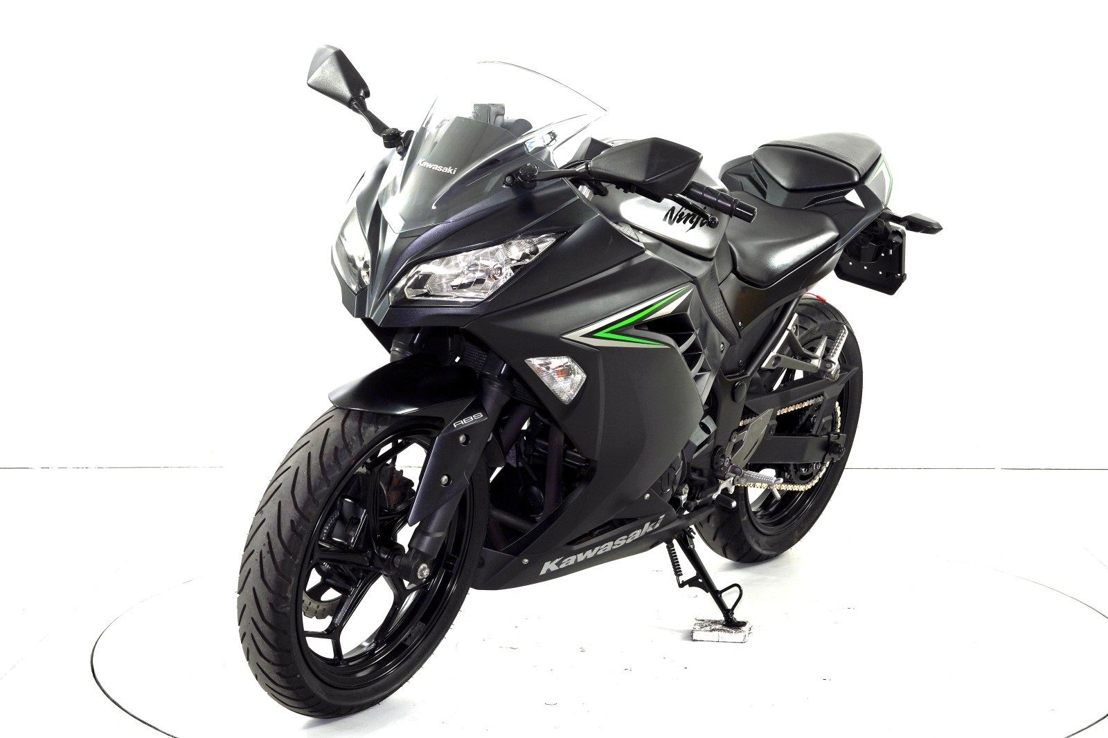 KAWASAKI Ninja 300 ABS-showroom-element-2