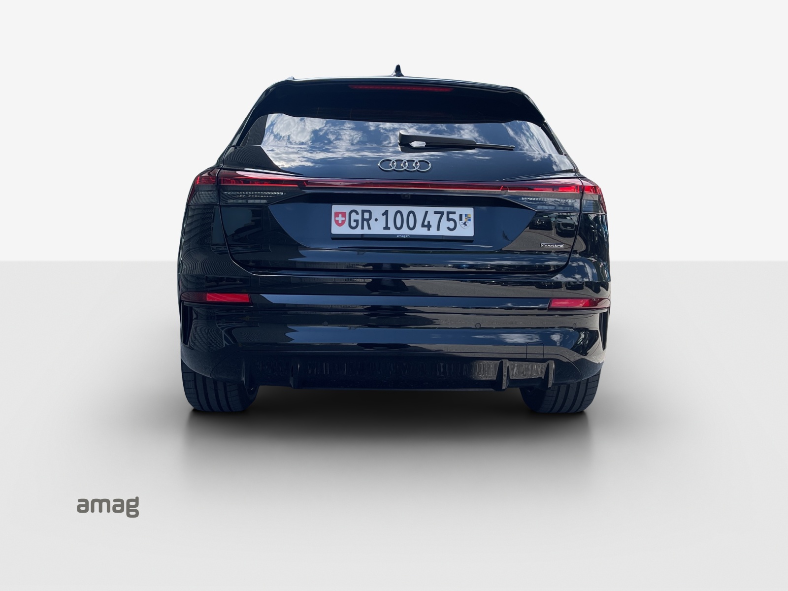AUDI Q4 e-tron SUV quattro performance-image-3
