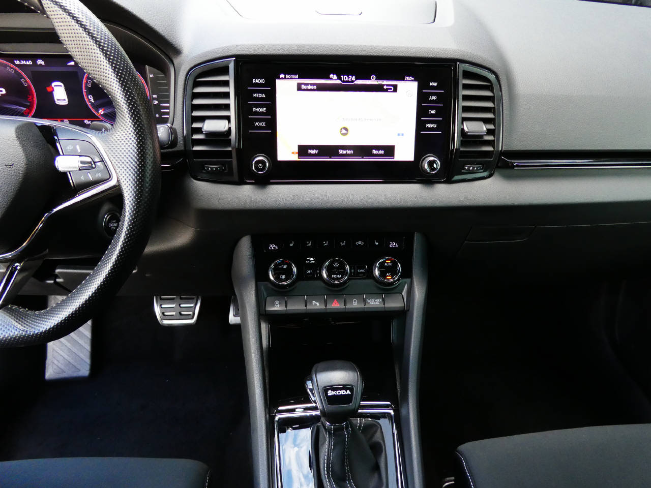 SKODA Karoq 1.5 TSI SportLine DSG-image-12