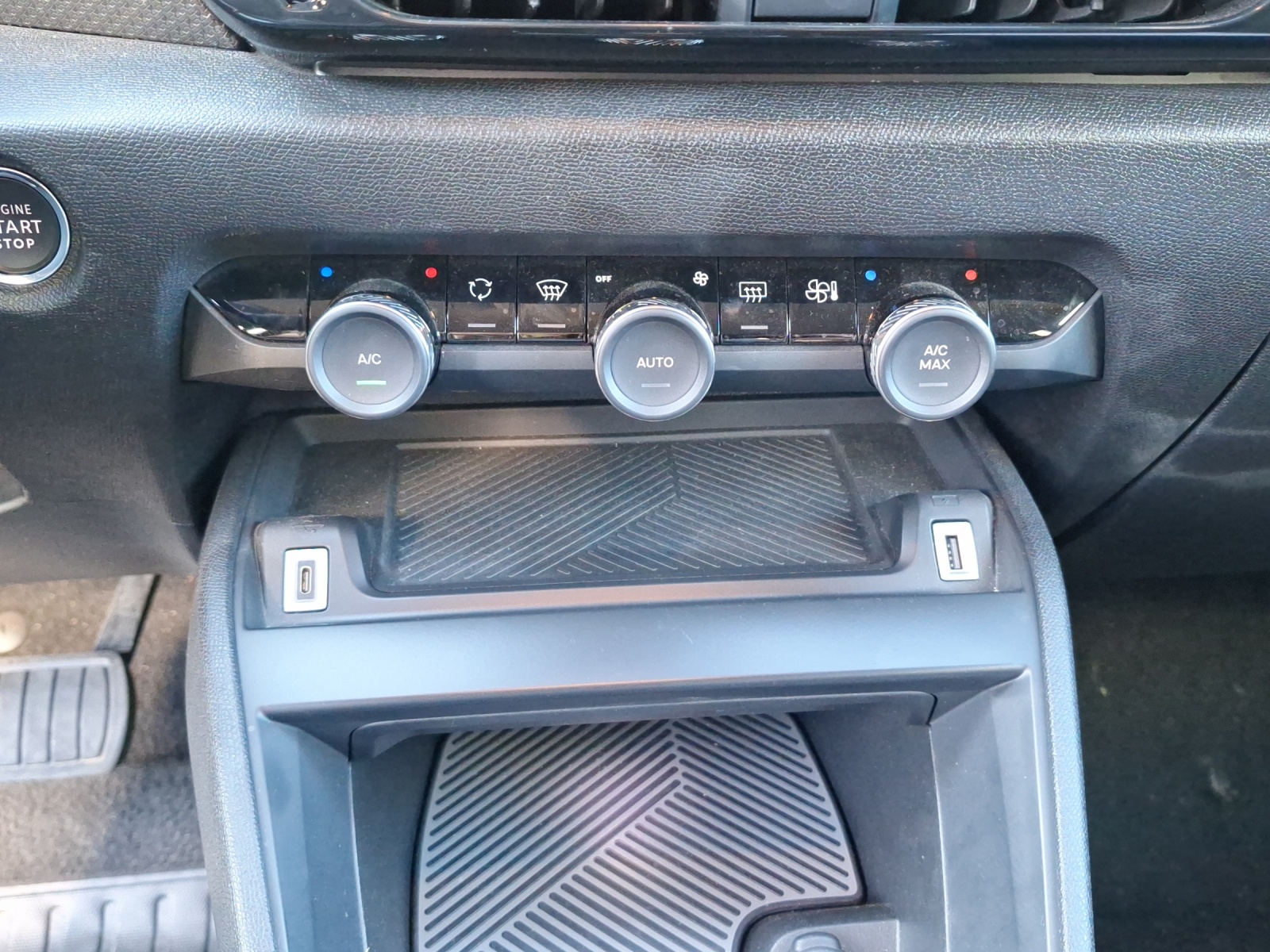 CITROEN C4 1.2 PureTech Max-image-12