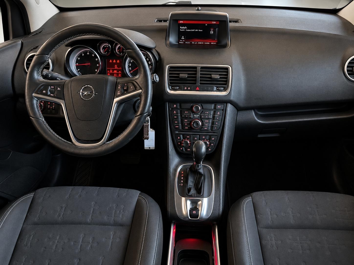 OPEL Meriva 1.4 Turbo Cosmo Automatic-image-12