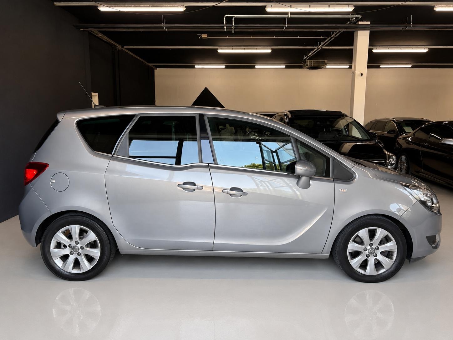 OPEL Meriva 1.4 Turbo Cosmo Automatic-image-5