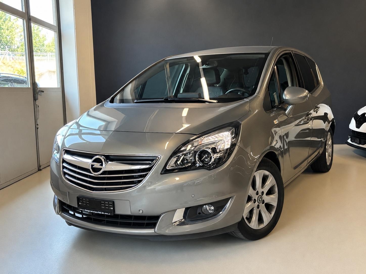 OPEL Meriva 1.4 Turbo Cosmo Automatic-image-4