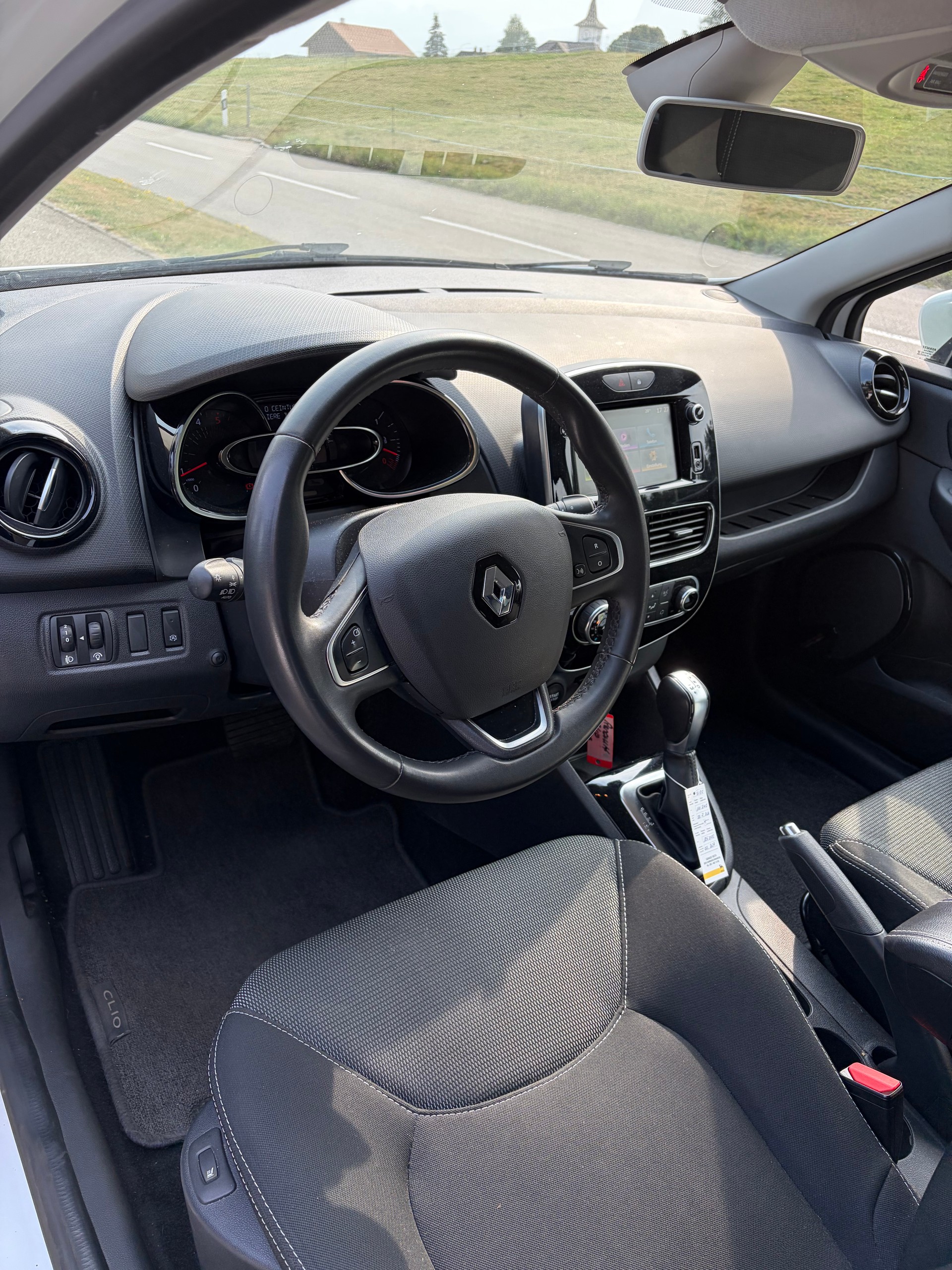 RENAULT Clio 1.5 dCi Intens EDC-image-4