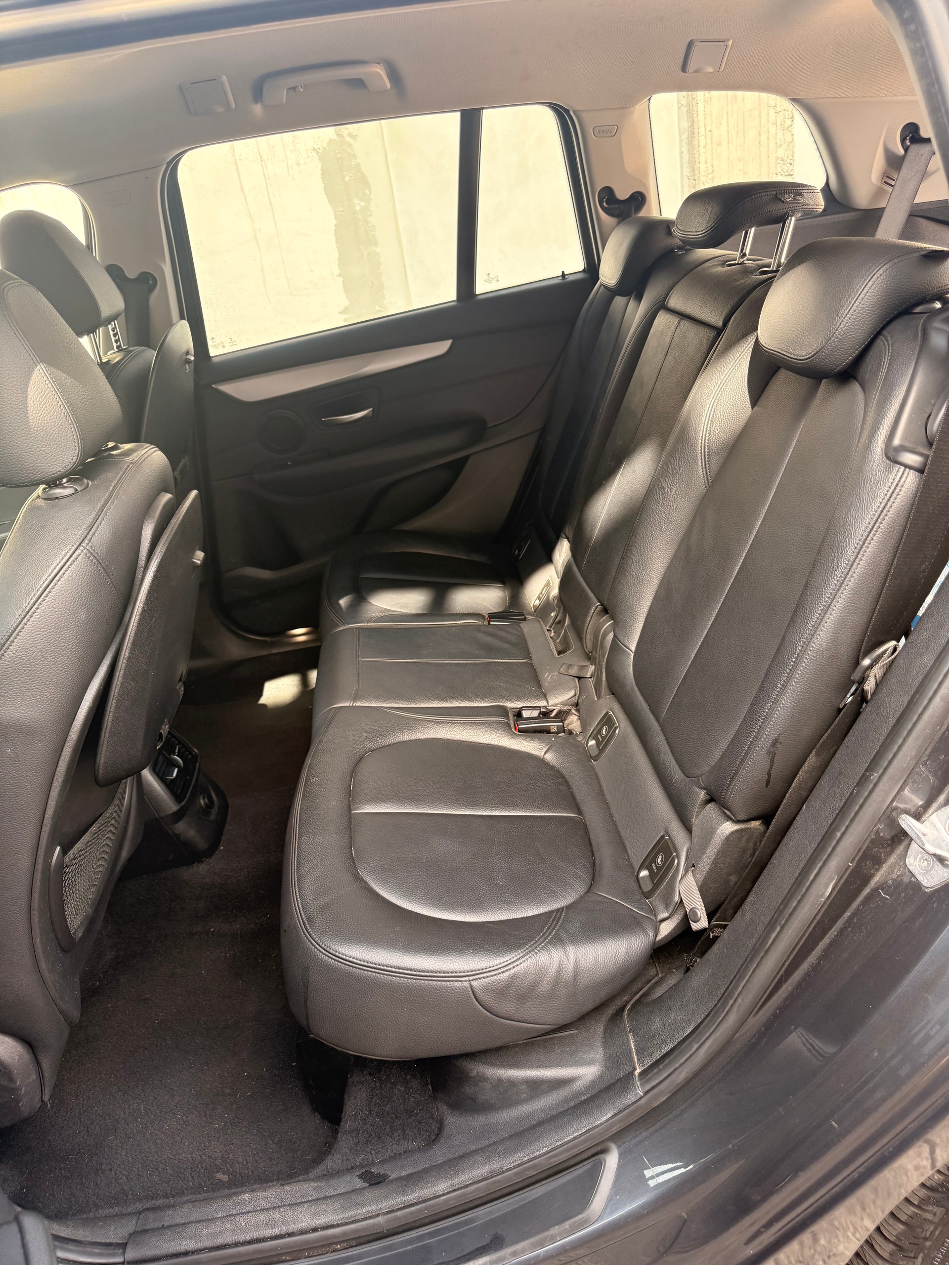 BMW 220d xDrive Gran Tourer Luxury Line 7- Plätzer | CH- Auto | Frisch Service-image-3