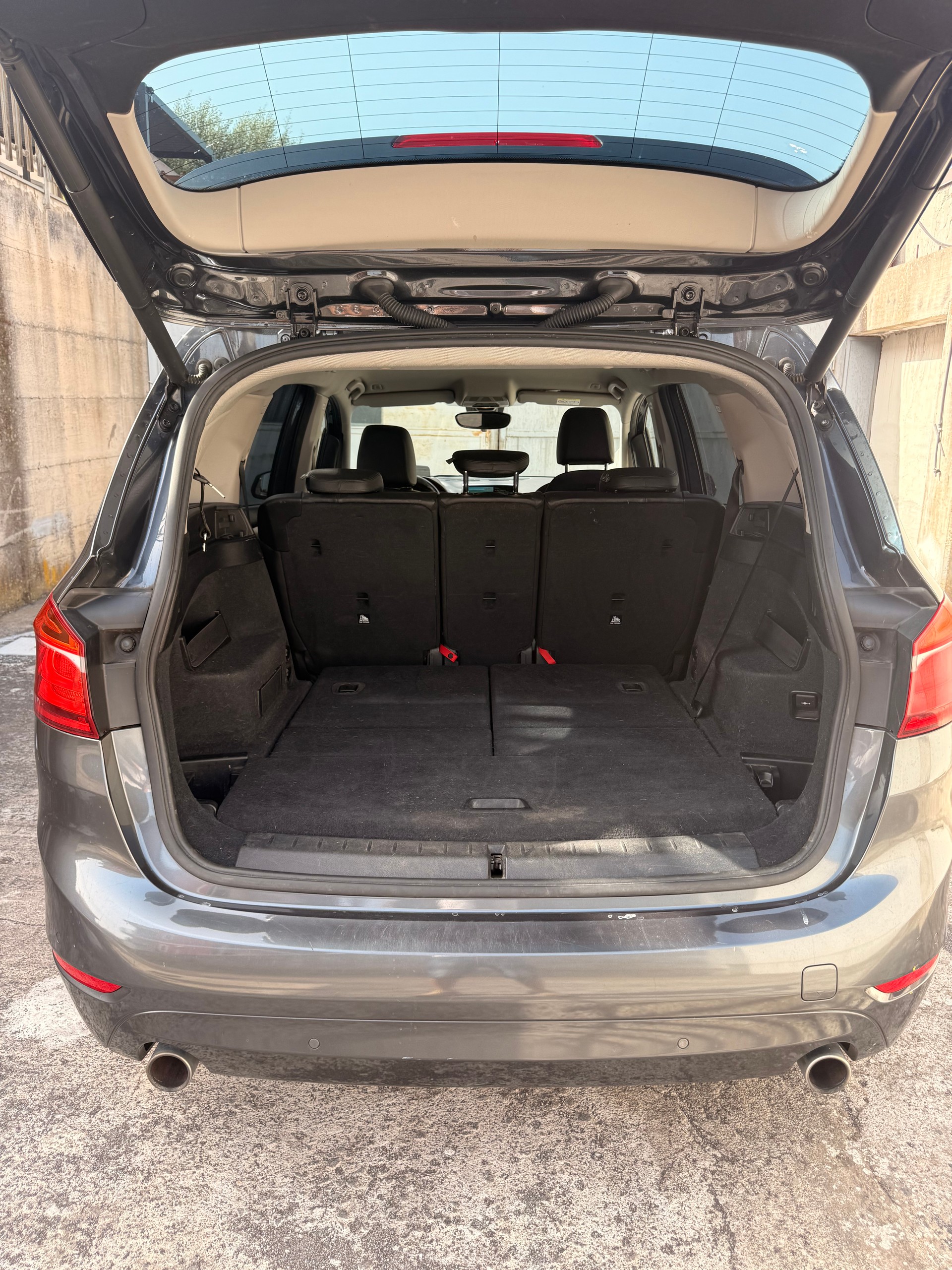 BMW 220d xDrive Gran Tourer Luxury Line 7- Plätzer | CH- Auto | Frisch Service-image-4