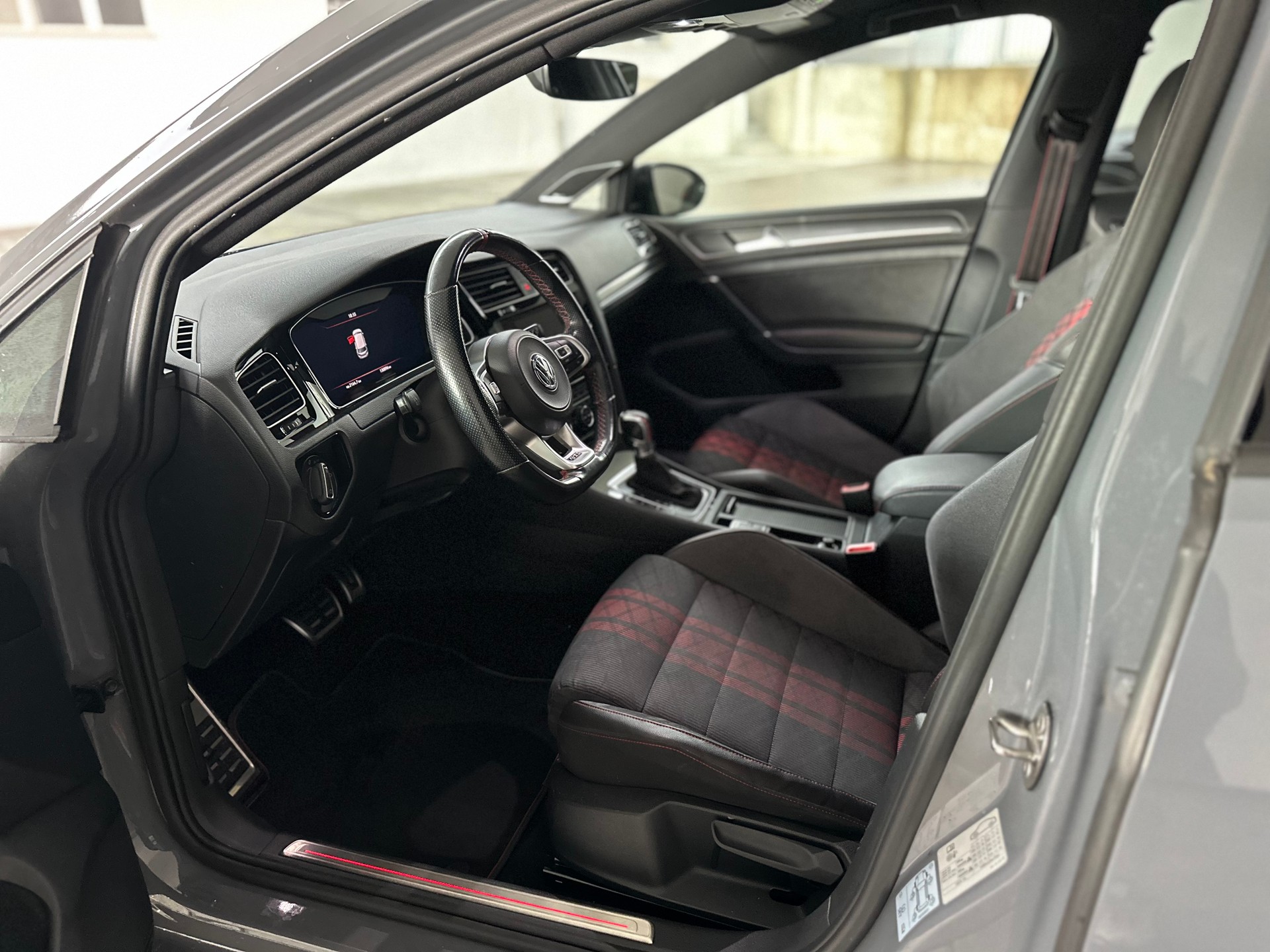 VW 2.0 TSI GTI TCR DSG-image-6