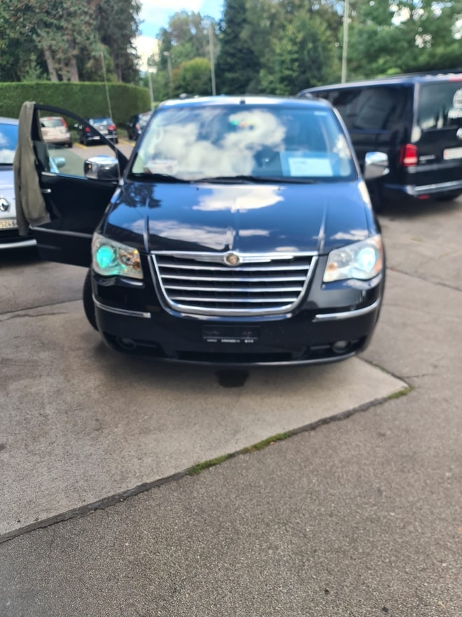 CHRYSLER Family 4.0l-image-0