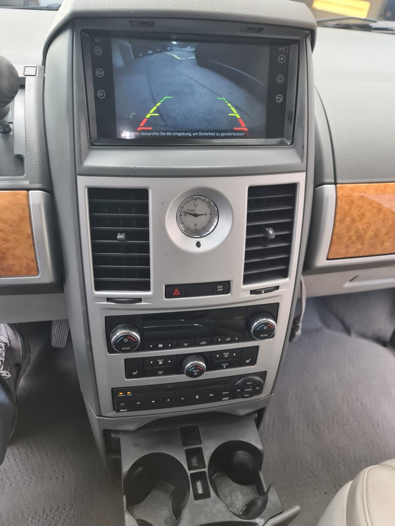 CHRYSLER Family 4.0l-image-8