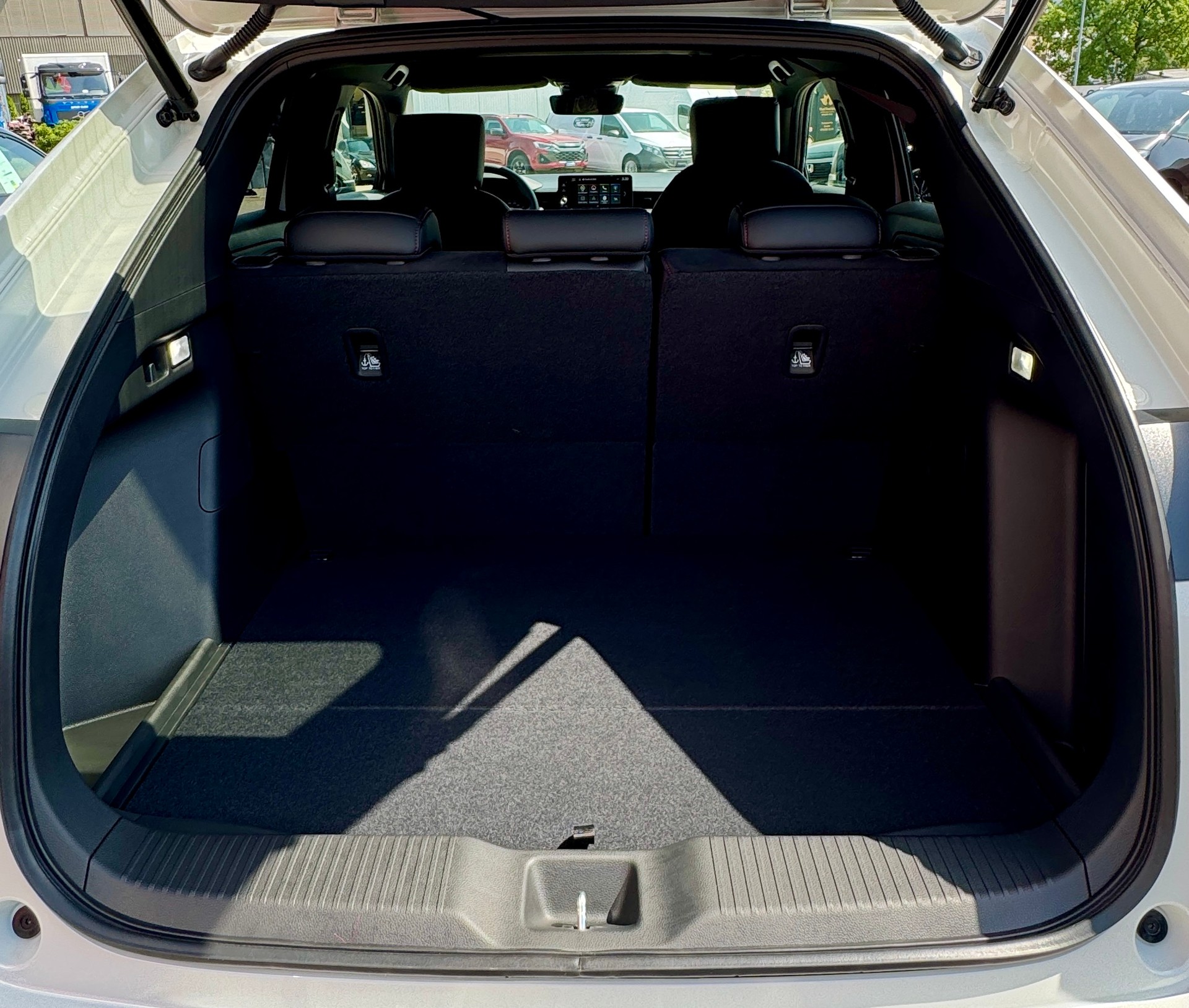HONDA HR-V 1.5L e:HEV Advance Sport Modell 2027 1.9% Leasing Aktion unschlagbar mit 8 Jahren Garantie-image-7