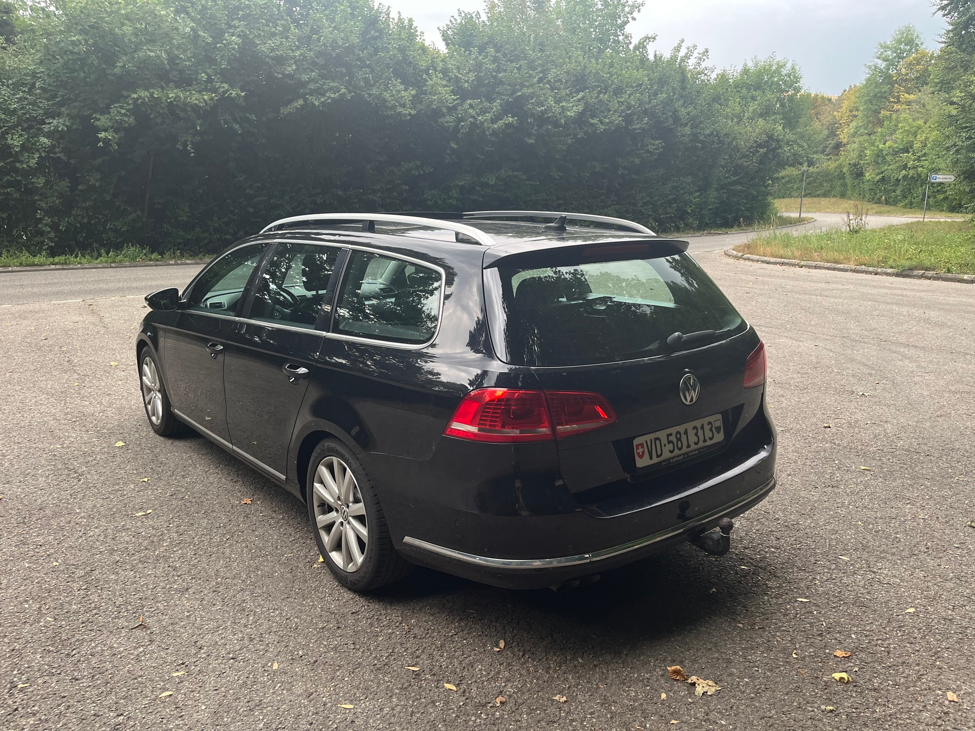 VW Passat Variant 2.0 TDI BMT Trendline-image-3
