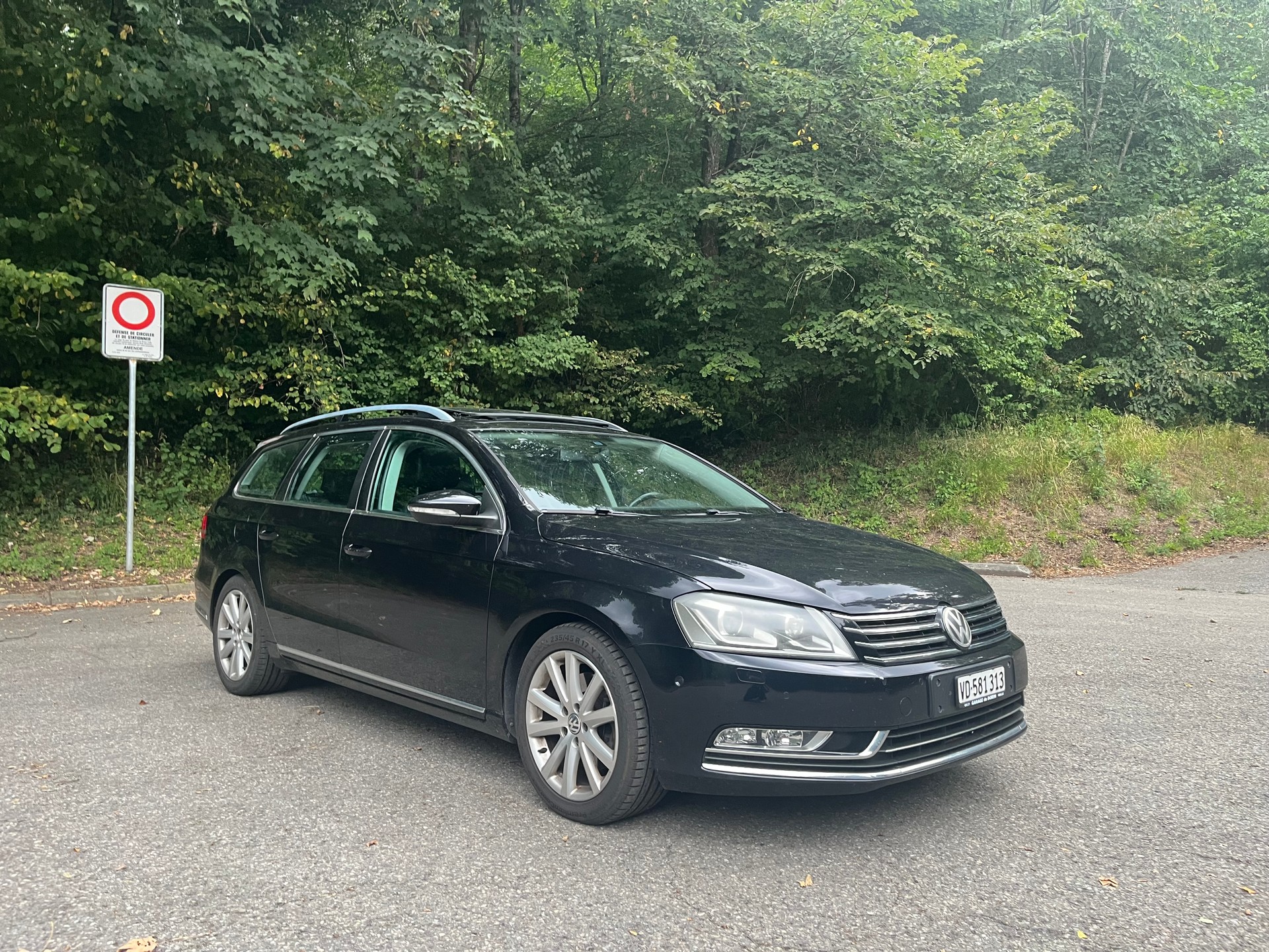 VW Passat Variant 2.0 TDI BMT Trendline-image-6