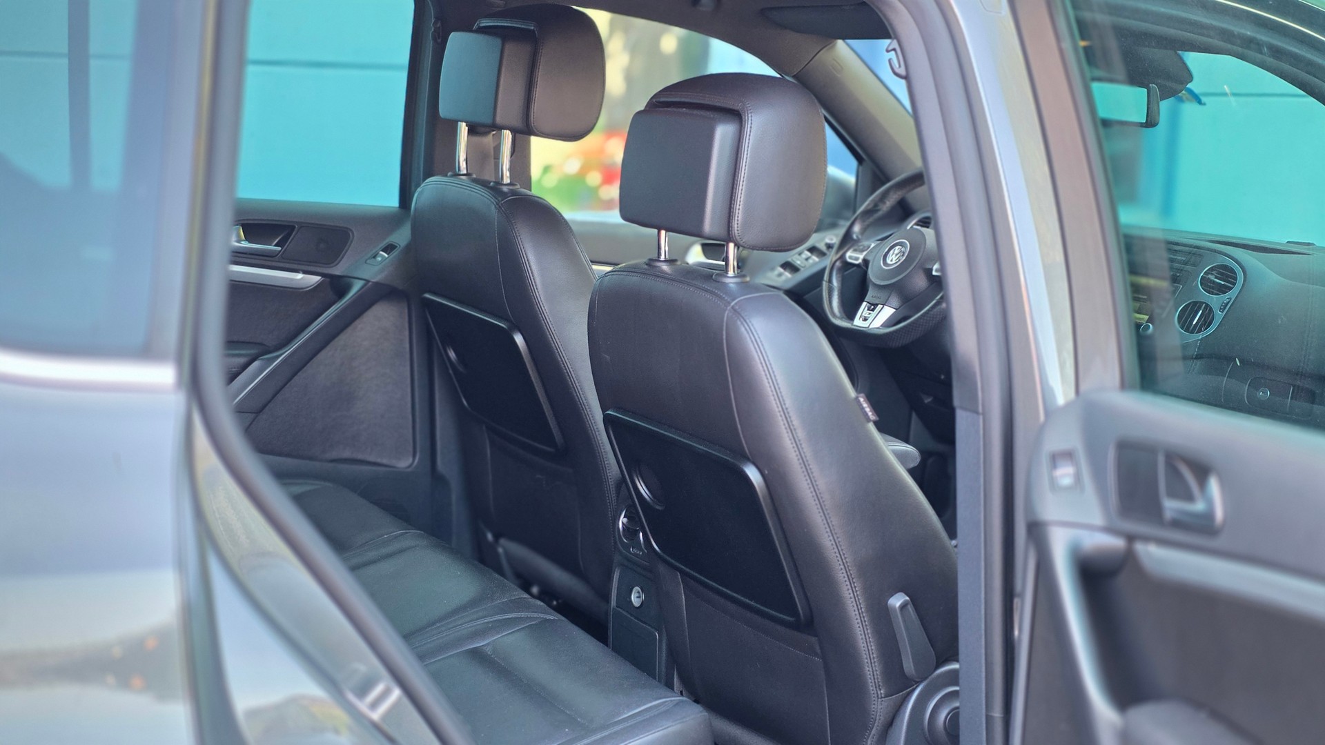 VW Tiguan 2.0 TDI BlueMotion R-Line 4Motion DSG-image-15