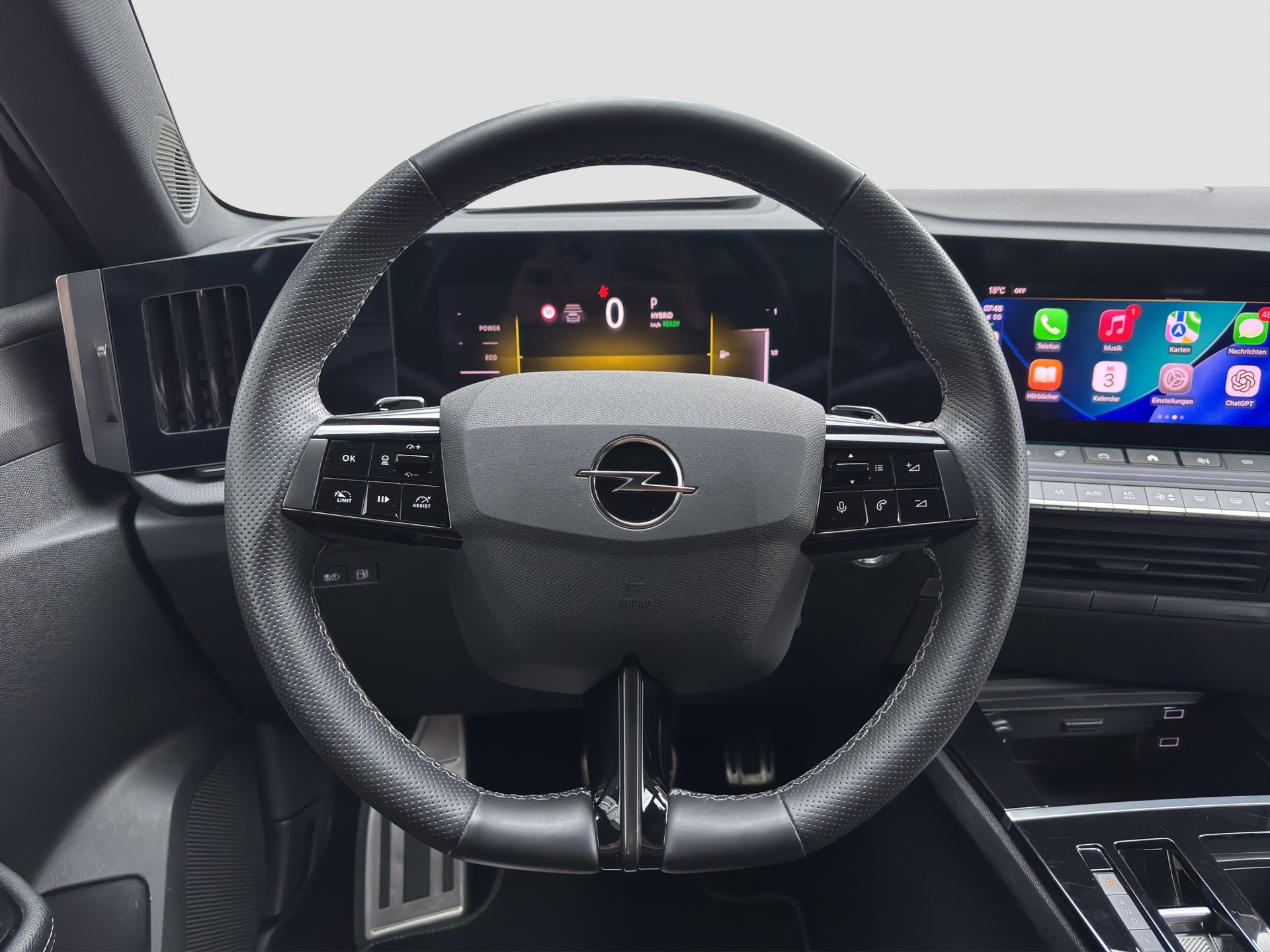 OPEL Astra 1.6 PHEV Turbo GSe A-image-4
