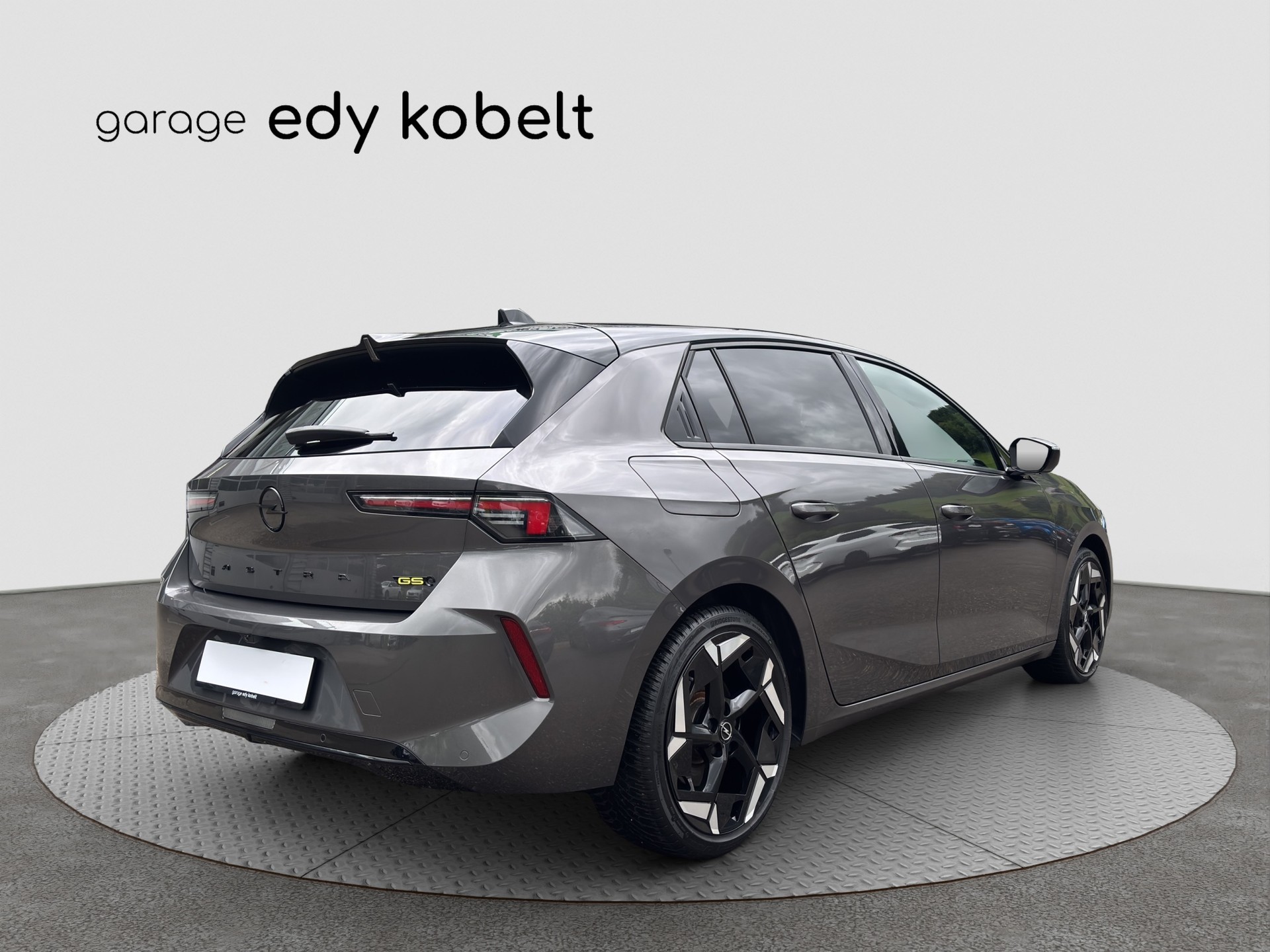 OPEL Astra 1.6 PHEV Turbo GSe A-image-18
